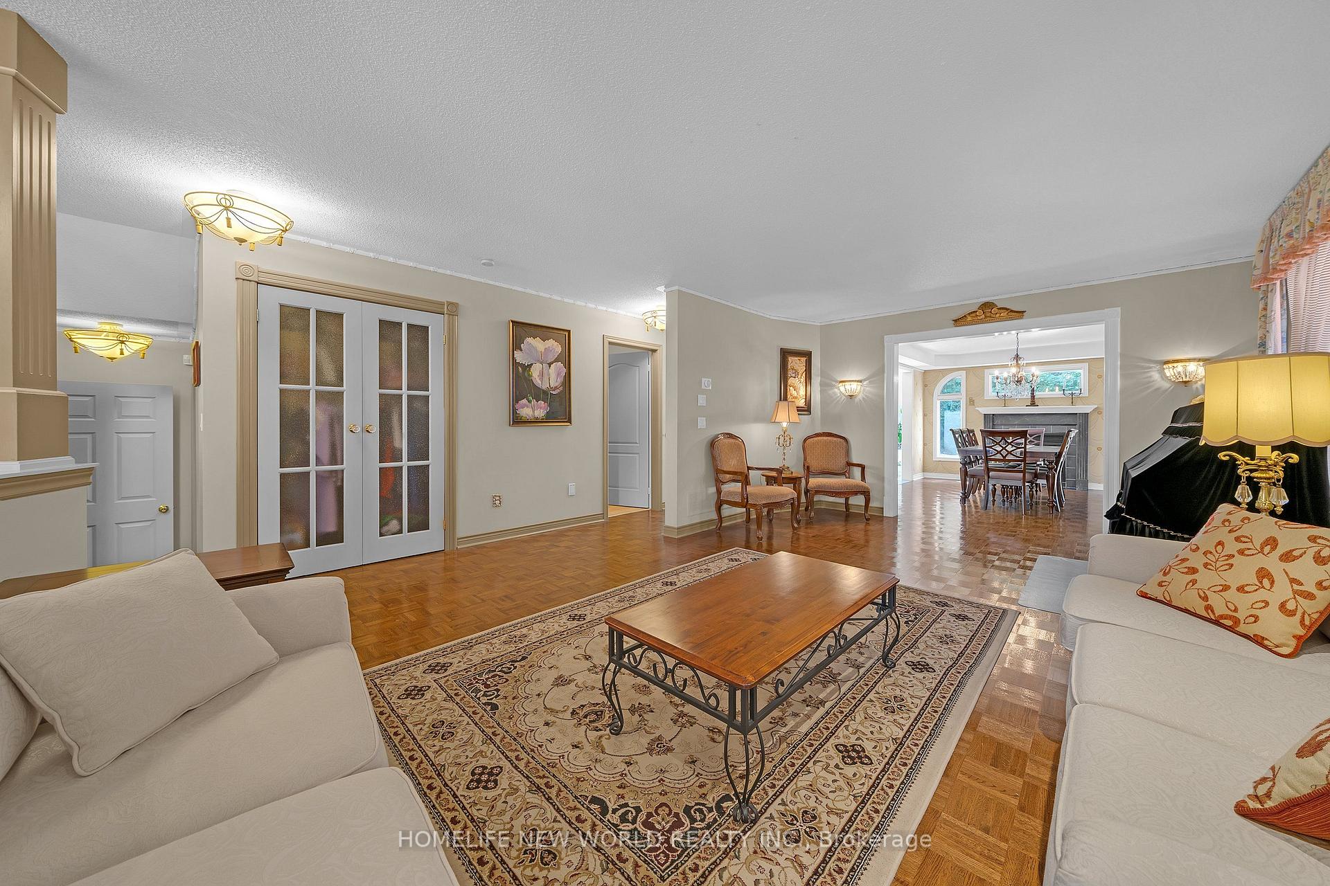 Photo 32 of 2326 Yorktown Circle, Mississauga, Central Erin Mills — HOMEH