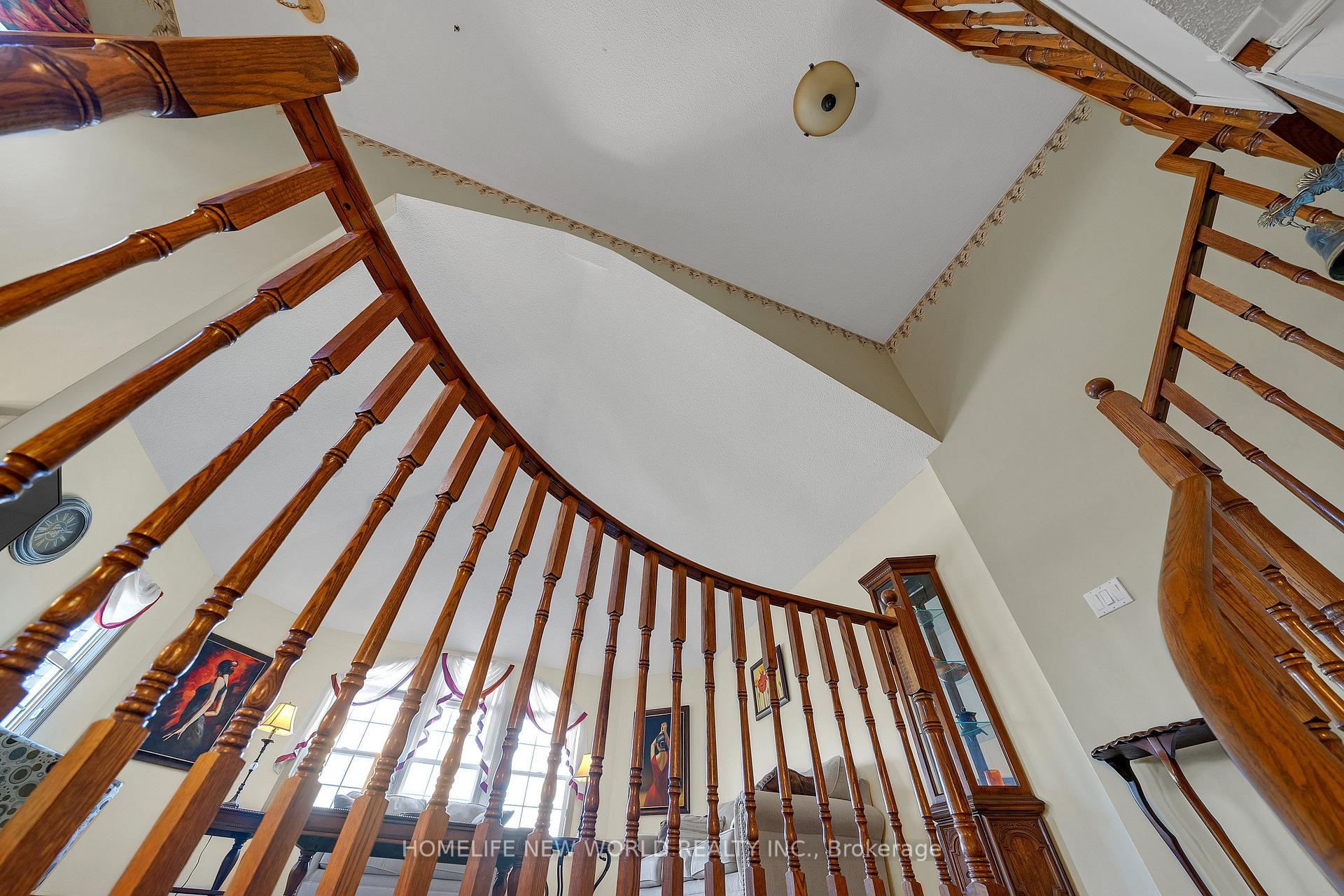 Photo 53 of 2326 Yorktown Circle, Mississauga, Central Erin Mills — HOMEH