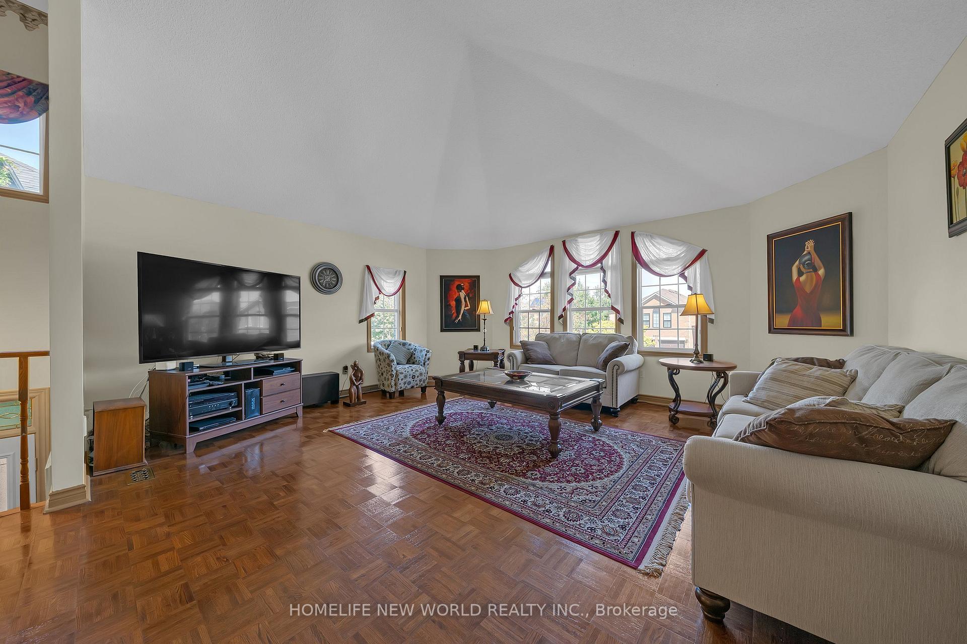 Photo 55 of 2326 Yorktown Circle, Mississauga, Central Erin Mills — HOMEH