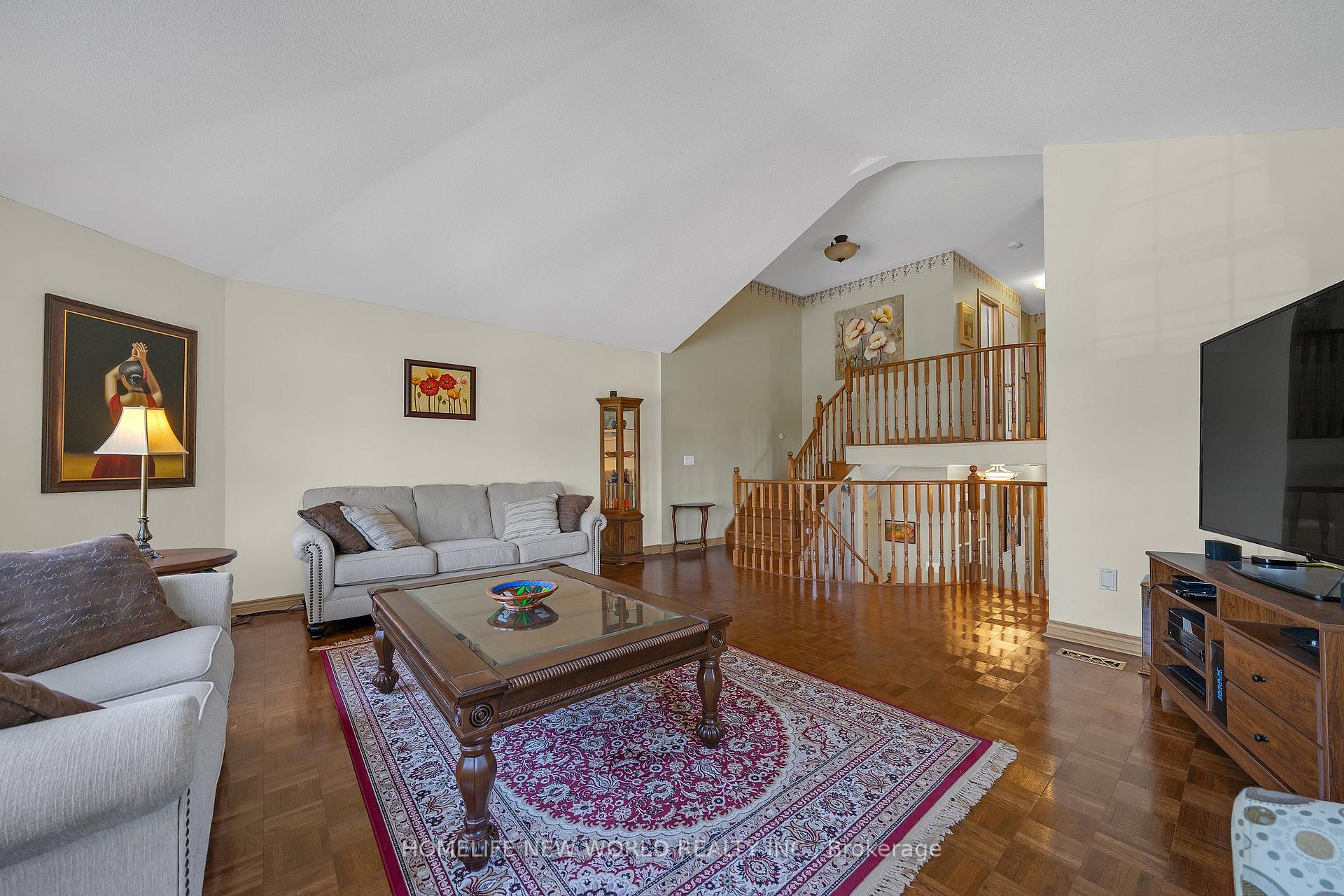 Photo 59 of 2326 Yorktown Circle, Mississauga, Central Erin Mills — HOMEH