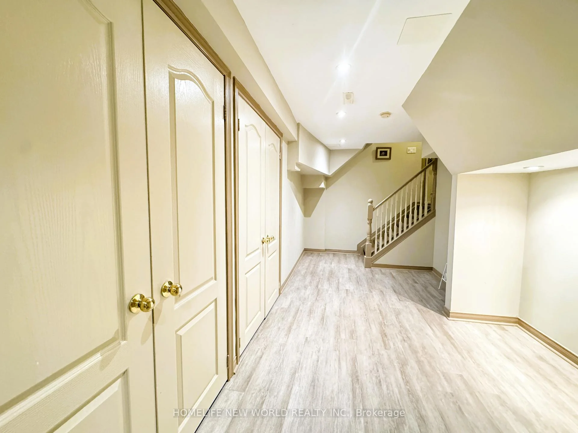 Photo 60 of 2326 Yorktown Circle, Mississauga, Central Erin Mills — HOMEH