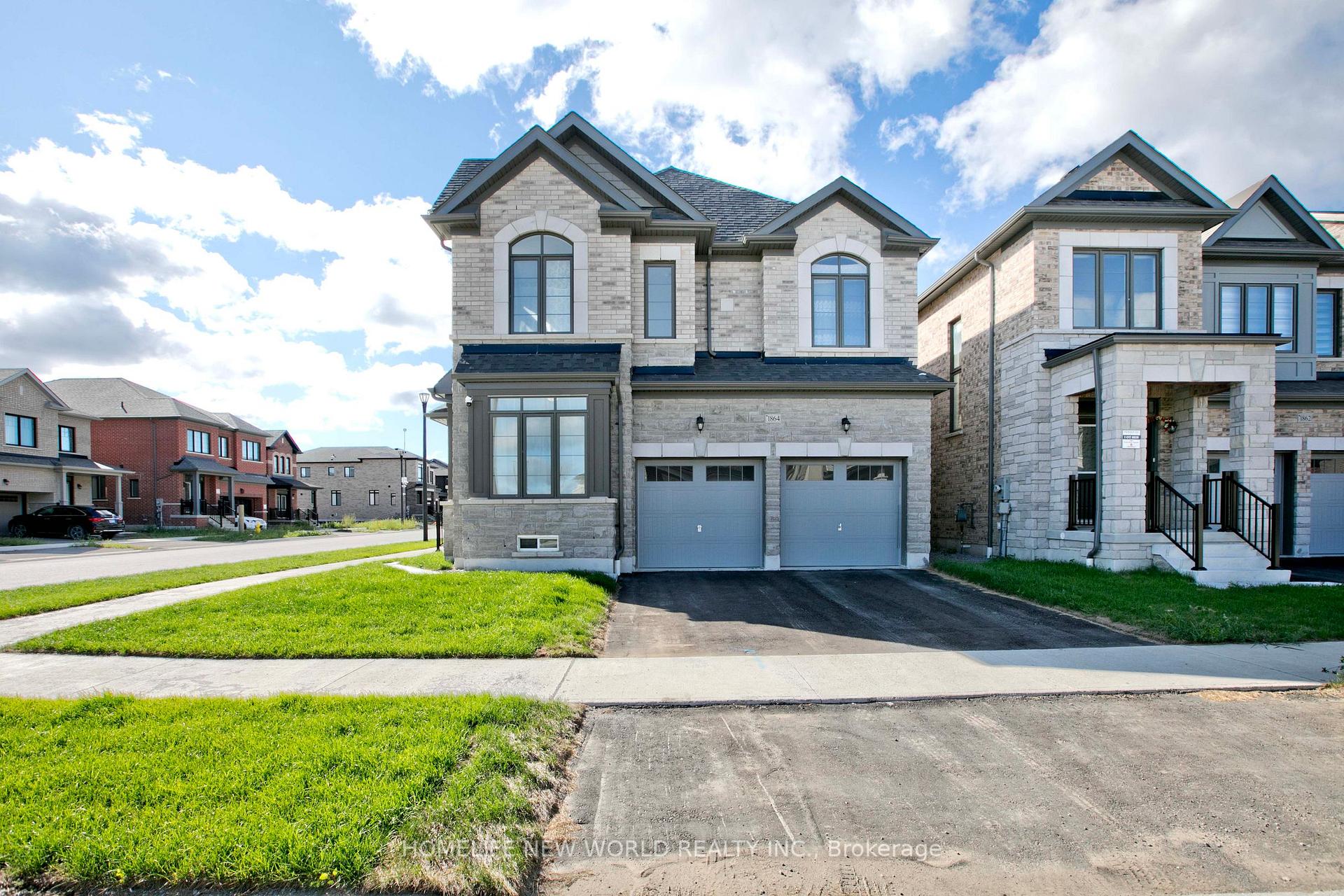 Photo 2 of 1864 Irish Moss Square, Pickering, Rural Pickering — HOMEH