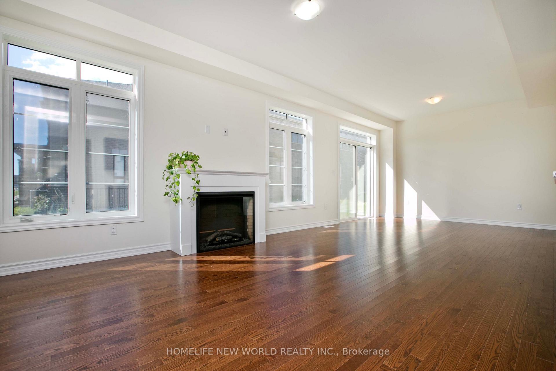 Photo 7 of 1864 Irish Moss Square, Pickering, Rural Pickering — HOMEH