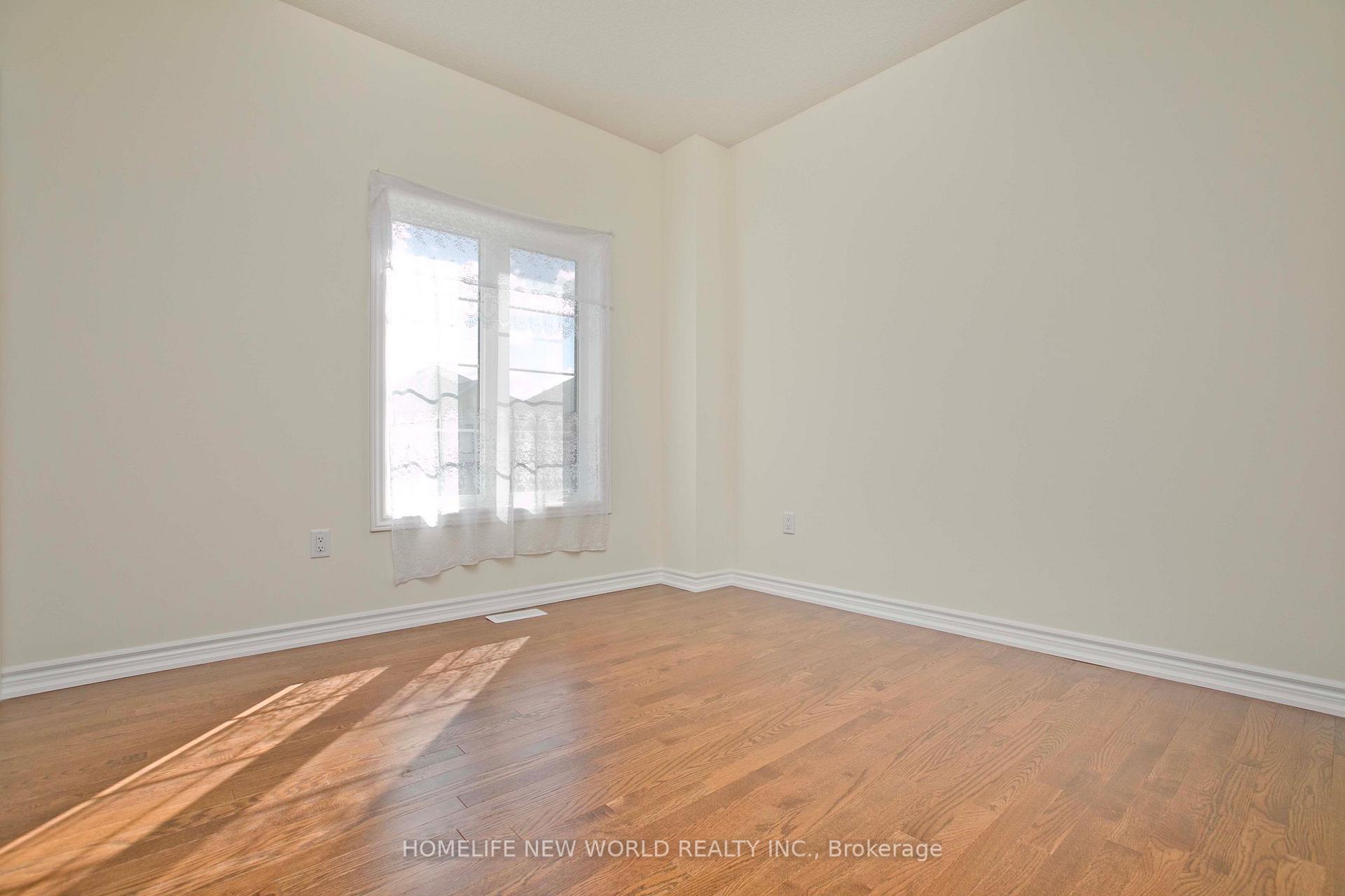 Photo 16 of 1864 Irish Moss Square, Pickering, Rural Pickering — HOMEH