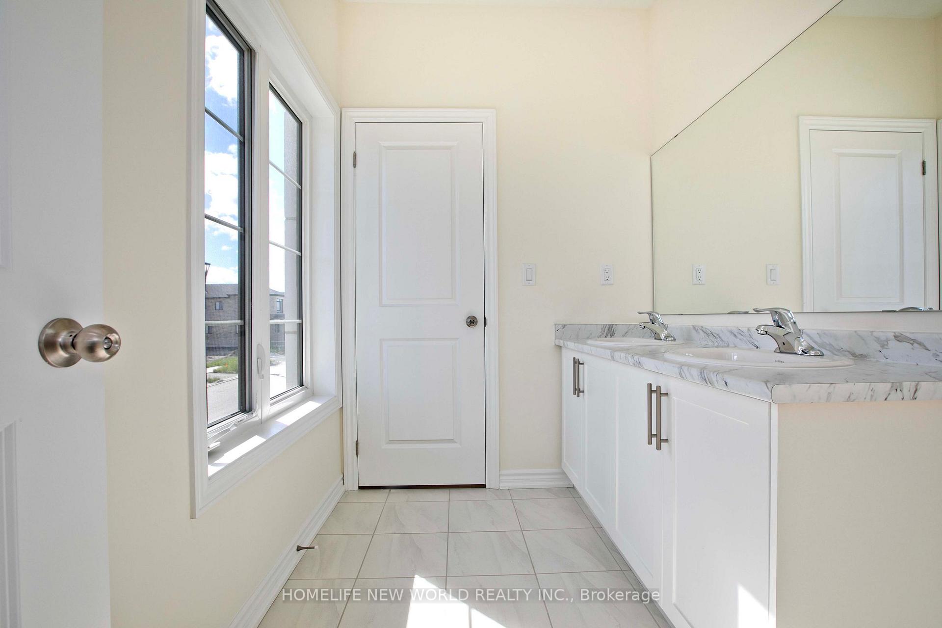 Photo 21 of 1864 Irish Moss Square, Pickering, Rural Pickering — HOMEH