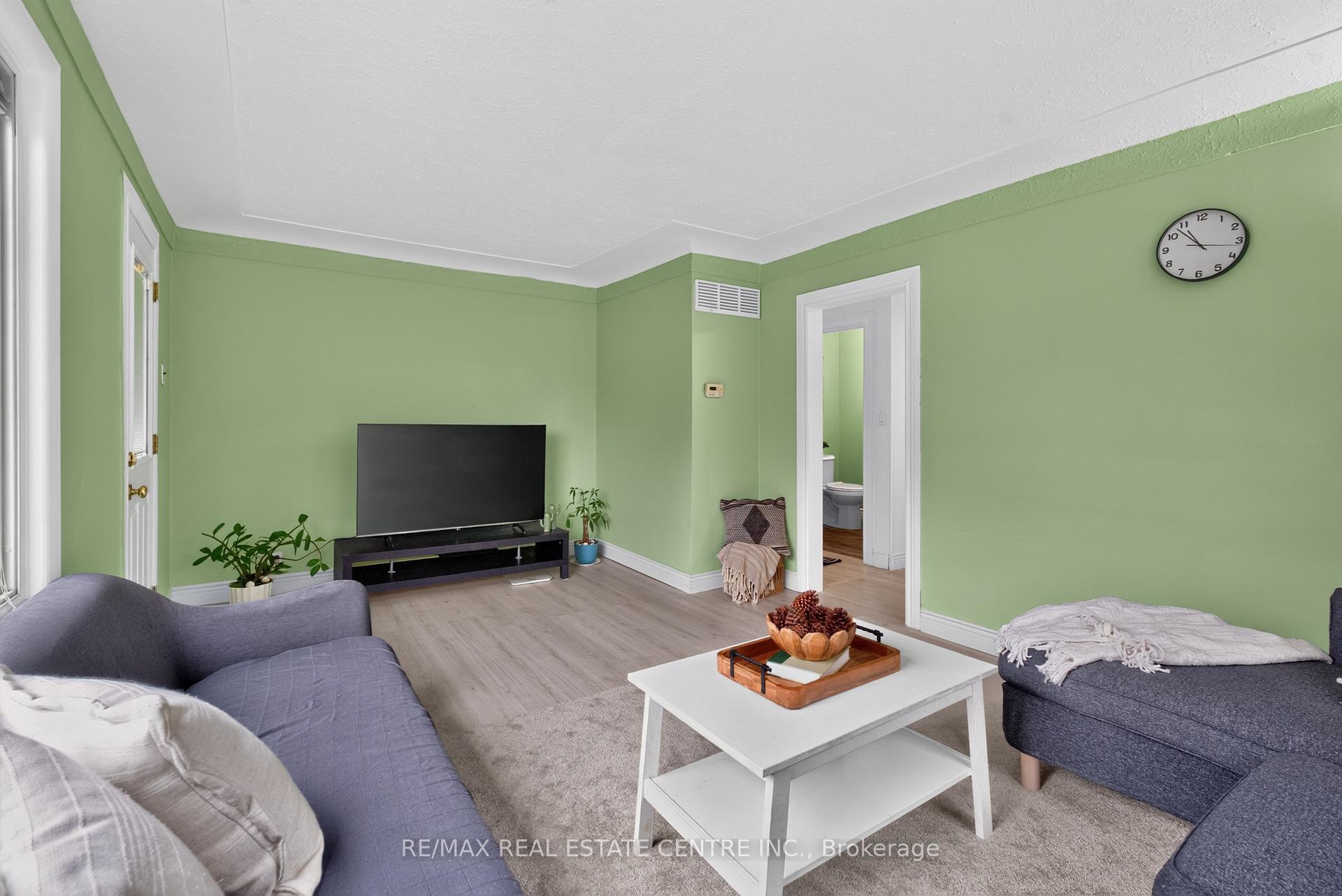Photo 10 of 243 West 19th Street, Hamilton, Buchanan — HOMEH