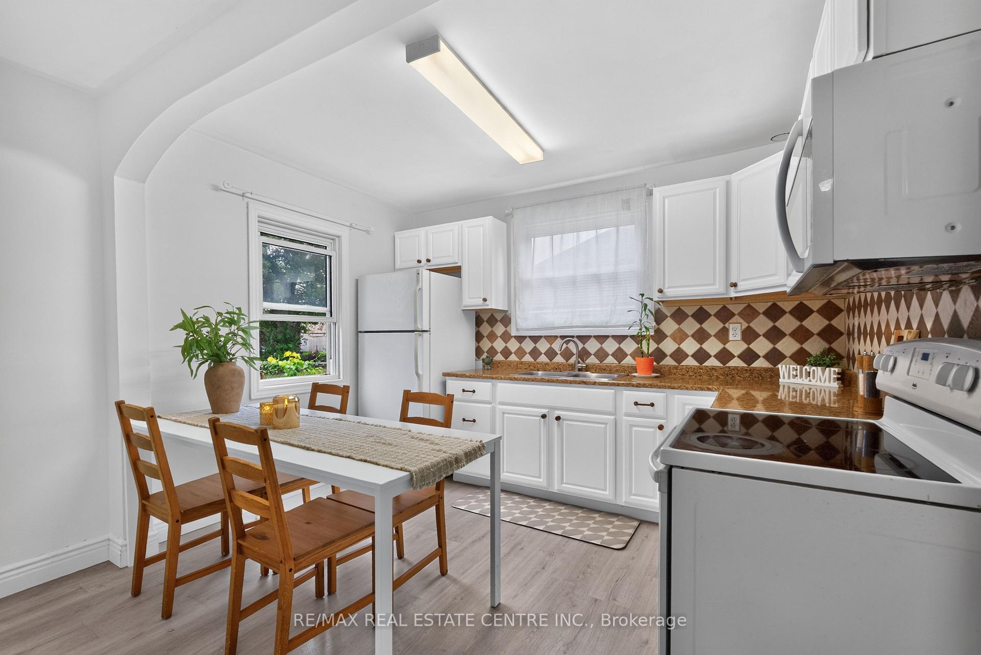 Photo 14 of 243 West 19th Street, Hamilton, Buchanan — HOMEH