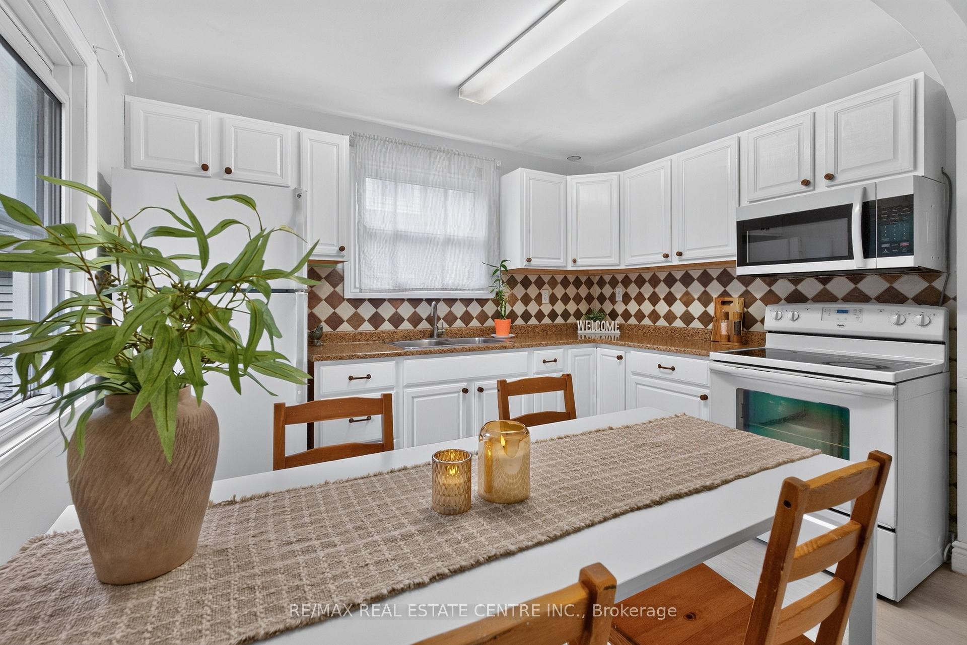 Photo 16 of 243 West 19th Street, Hamilton, Buchanan — HOMEH