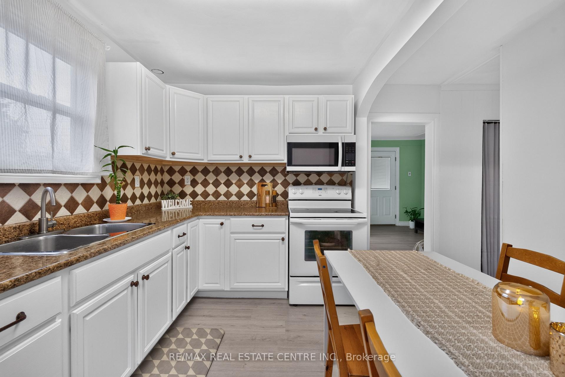 Photo 19 of 243 West 19th Street, Hamilton, Buchanan — HOMEH