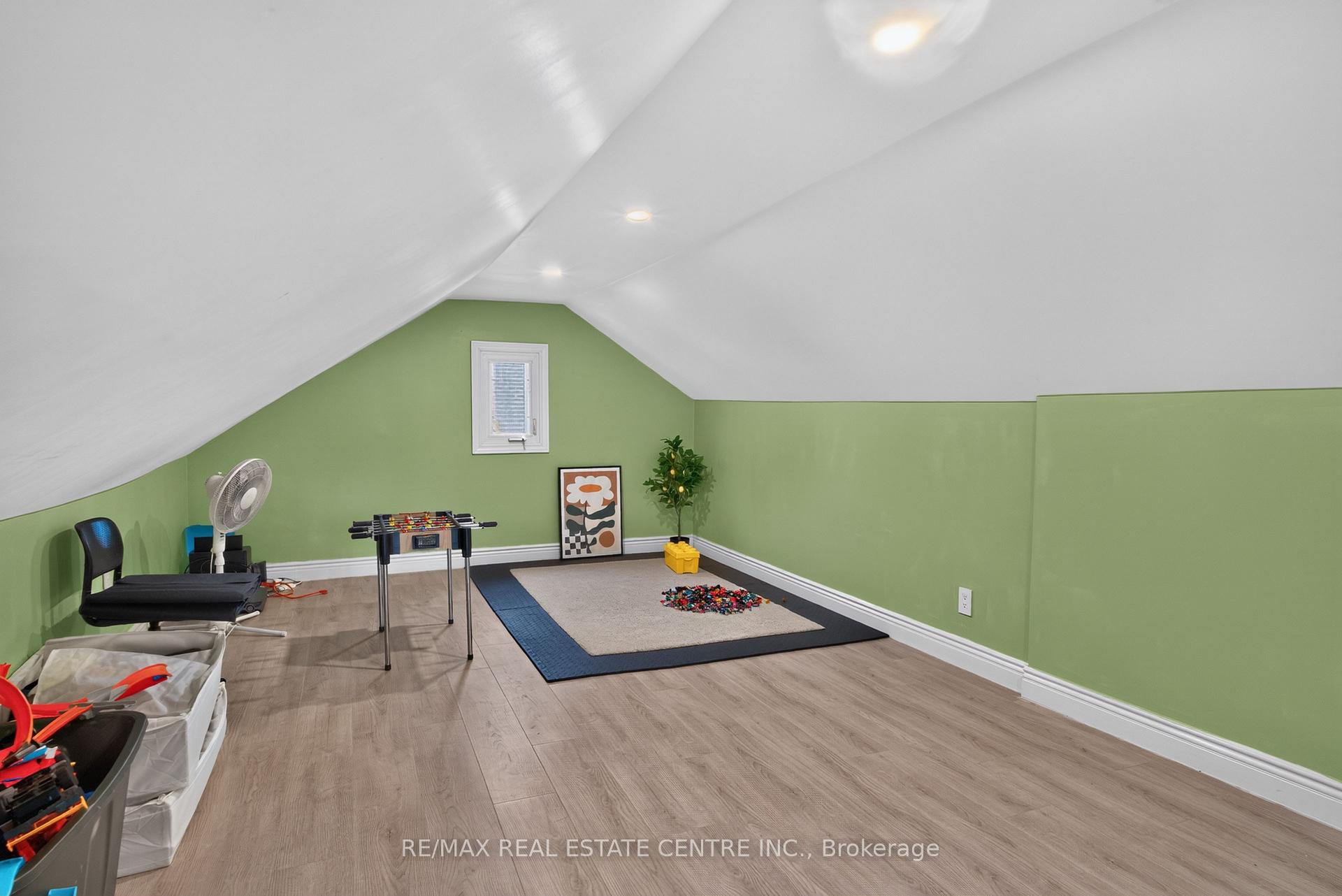 Photo 30 of 243 West 19th Street, Hamilton, Buchanan — HOMEH