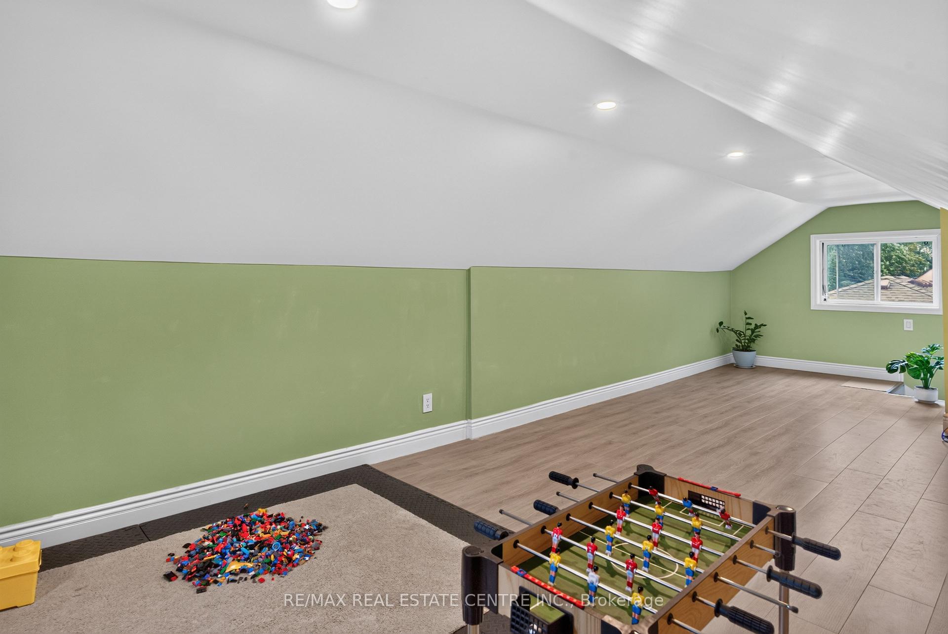 Photo 32 of 243 West 19th Street, Hamilton, Buchanan — HOMEH