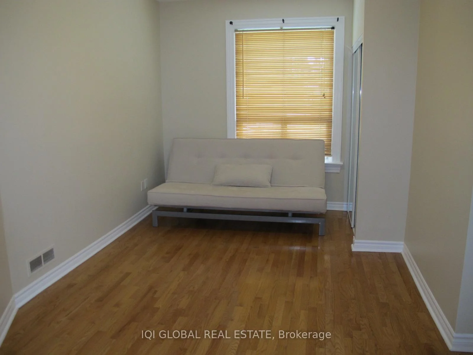 Photo 9 of Unit Basement Unit, 34 Barton Avenue, Toronto, The Annex — HOMEH