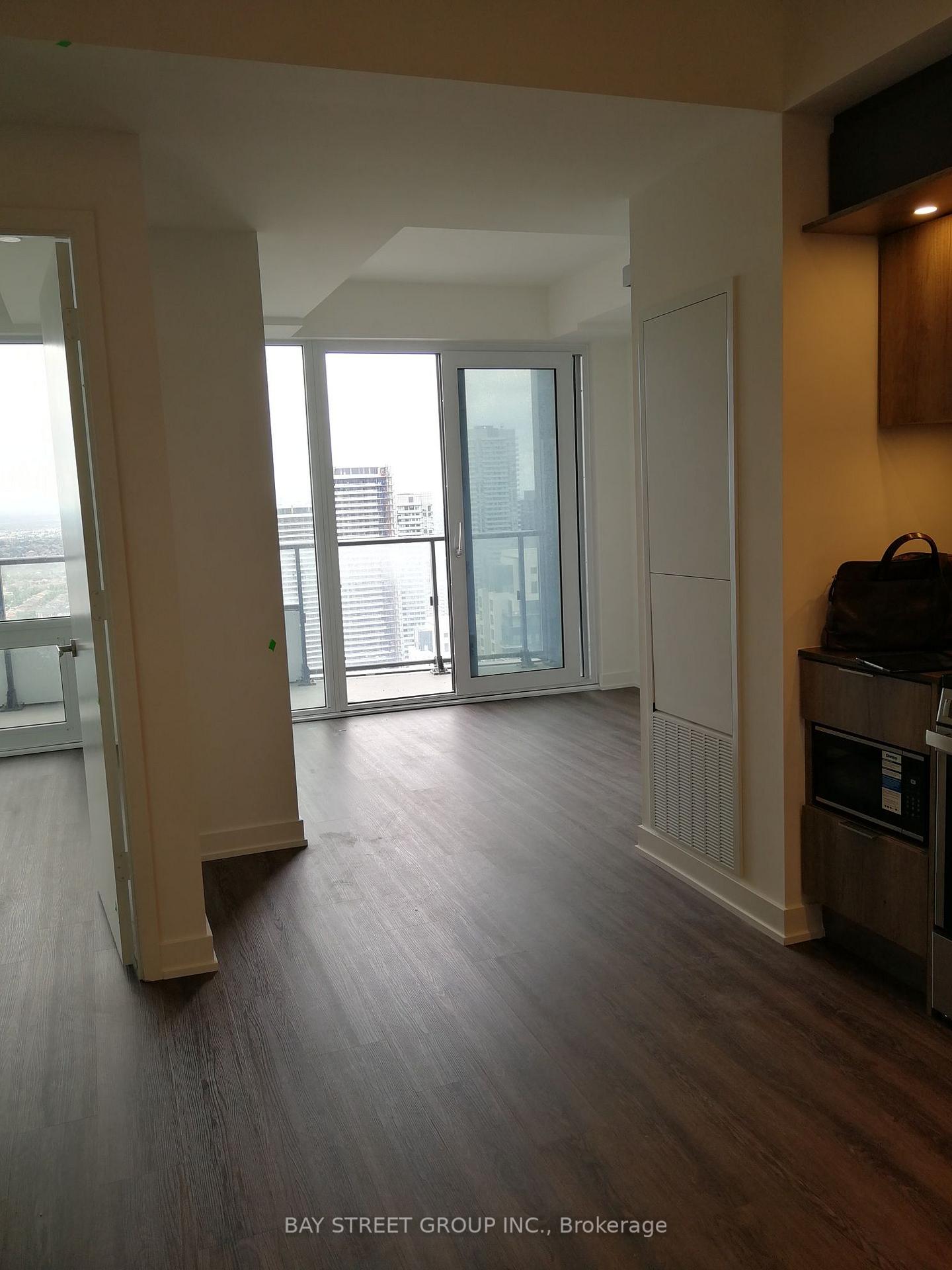 Photo 6 of Unit 4103, 448 Burhamthorpe Road W, Mississauga, City Centre — HOMEH