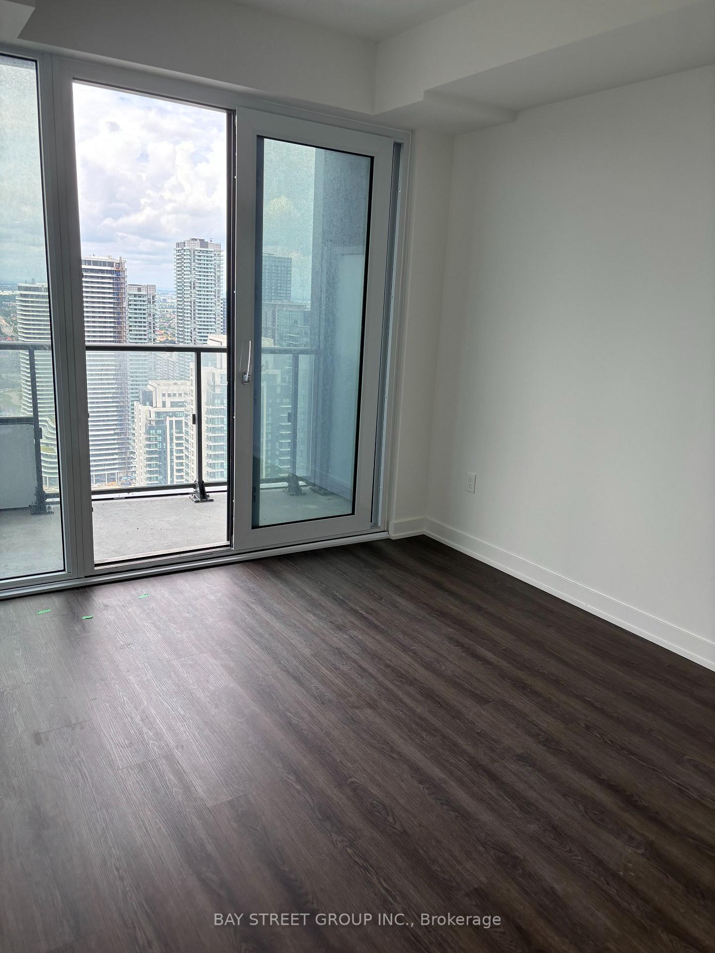 Photo 7 of Unit 4103, 448 Burhamthorpe Road W, Mississauga, City Centre — HOMEH