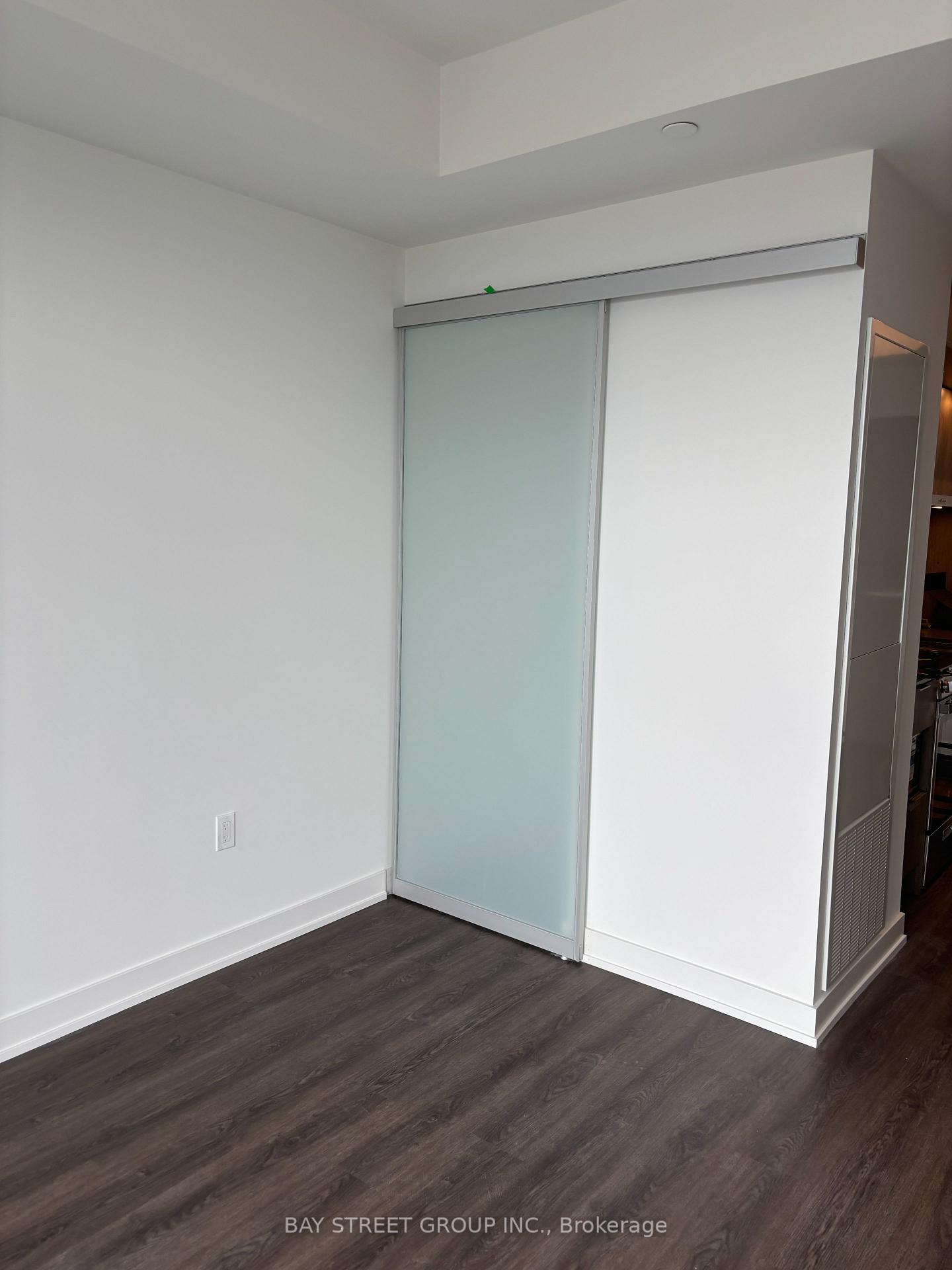 Photo 9 of Unit 4103, 448 Burhamthorpe Road W, Mississauga, City Centre — HOMEH