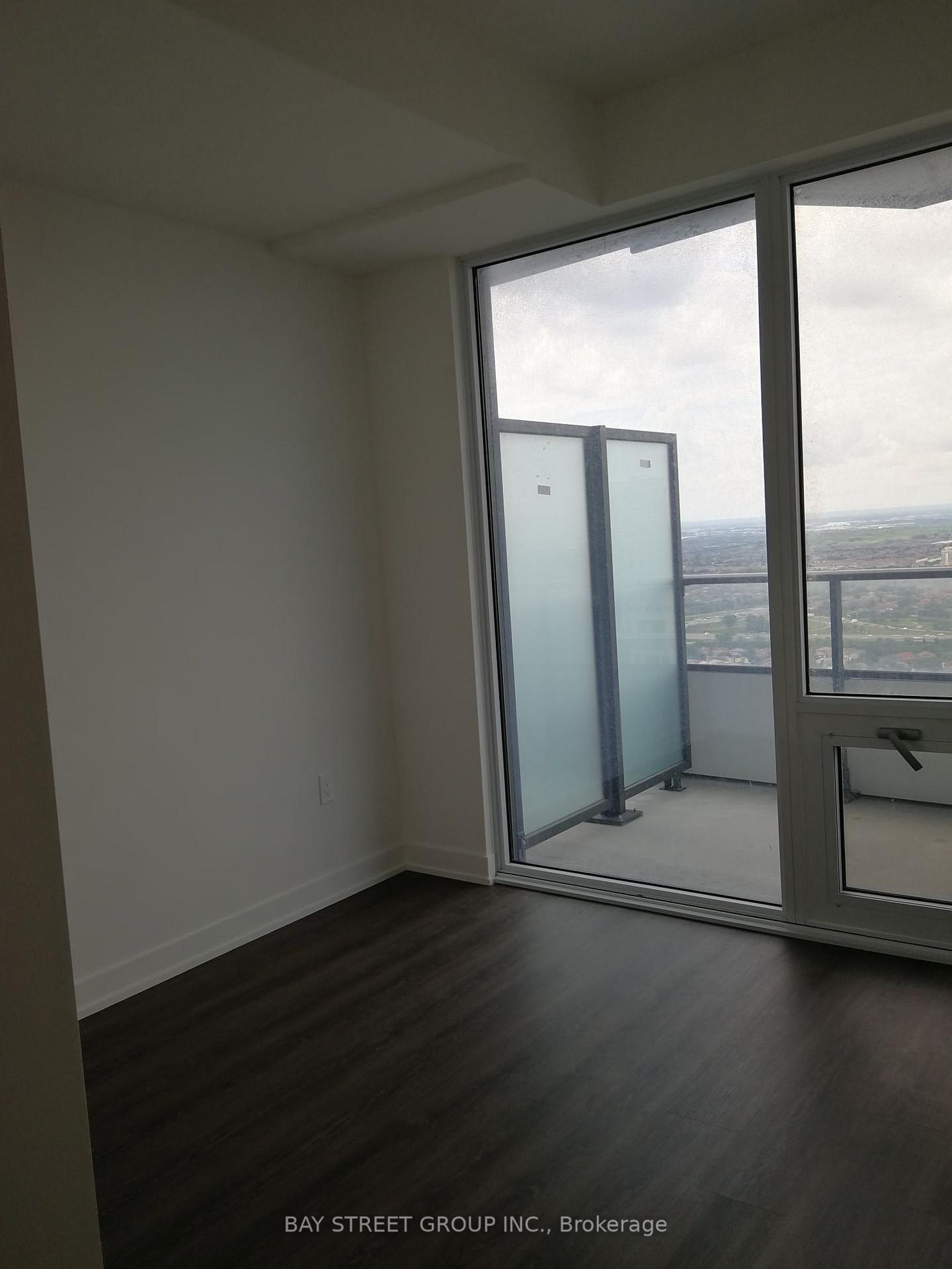 Photo 12 of Unit 4103, 448 Burhamthorpe Road W, Mississauga, City Centre — HOMEH