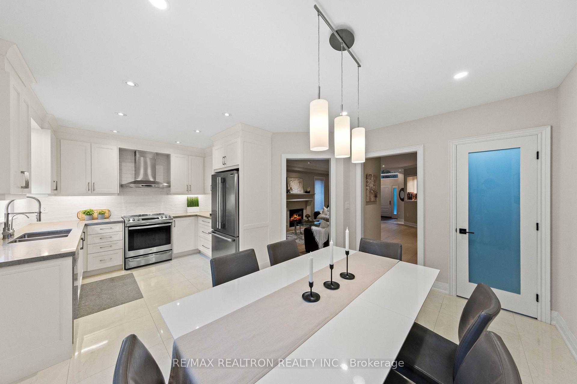 Photo 9 of 50 Stone Palace Way, Vaughan, Sonoma Heights — HOMEH