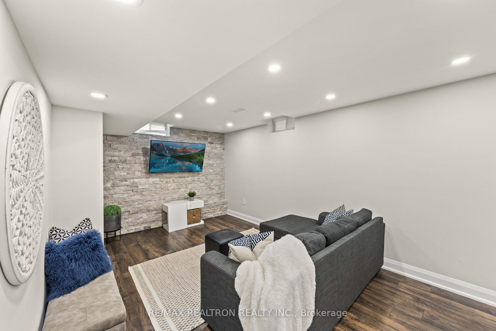 Photo 38 of 50 Stone Palace Way, Vaughan, Sonoma Heights — HOMEH