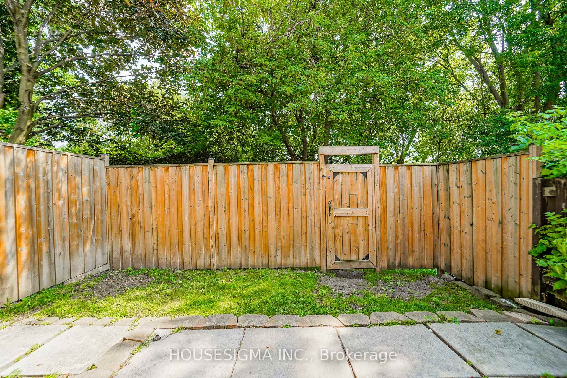 Photo 4 of Unit 40, 506 Normandy Street, Oshawa, Central — HOMEH