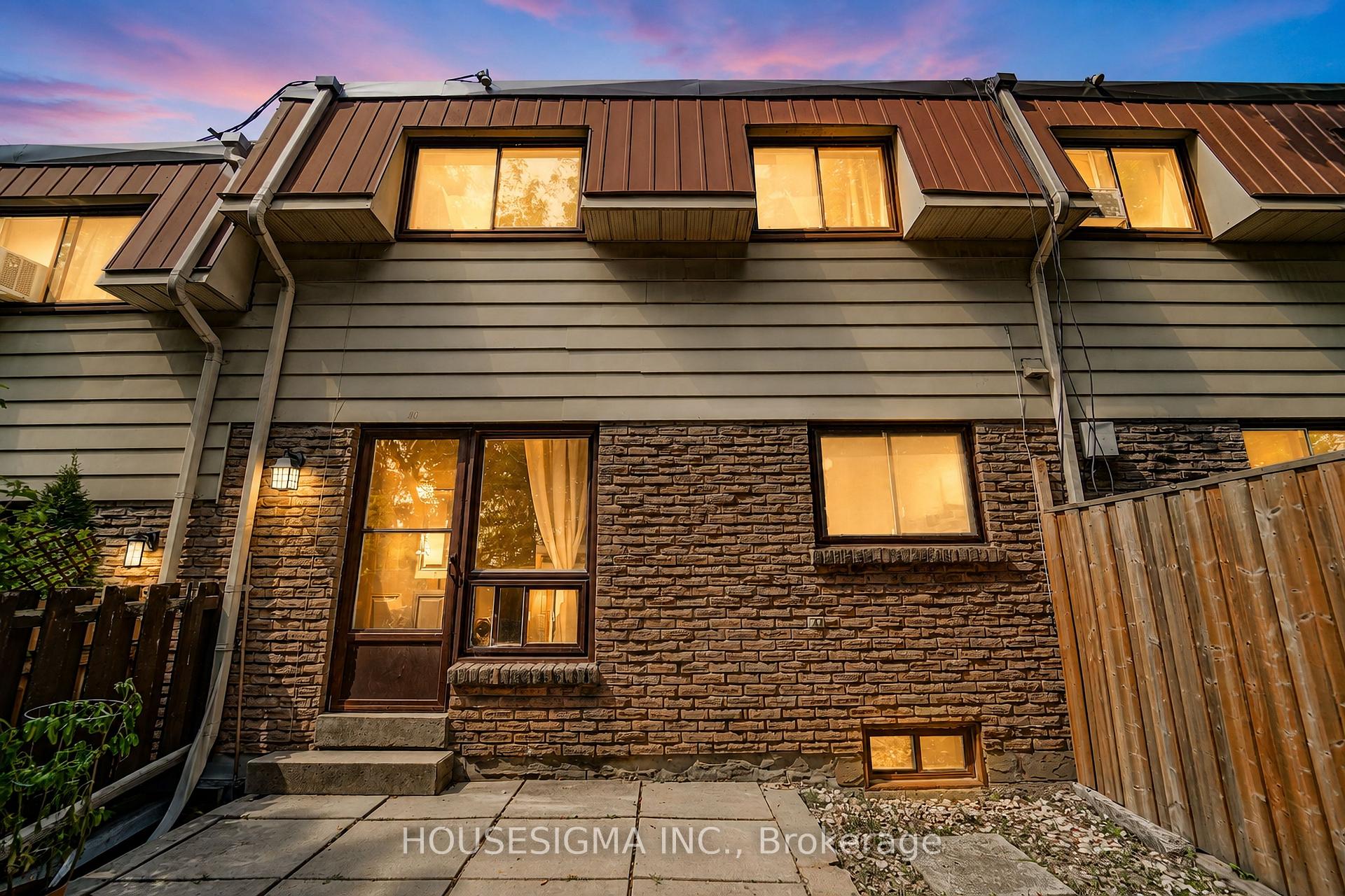 Photo 3 of Unit 40, 506 Normandy Street, Oshawa, Central — HOMEH