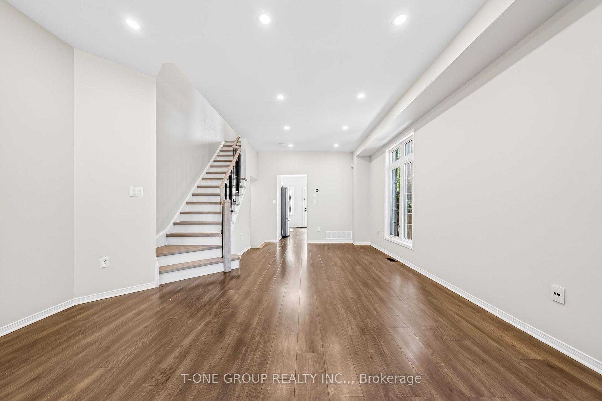 Photo 8 of 55 Rainbow Valley Crescent, Markham, Greensborough — HOMEH