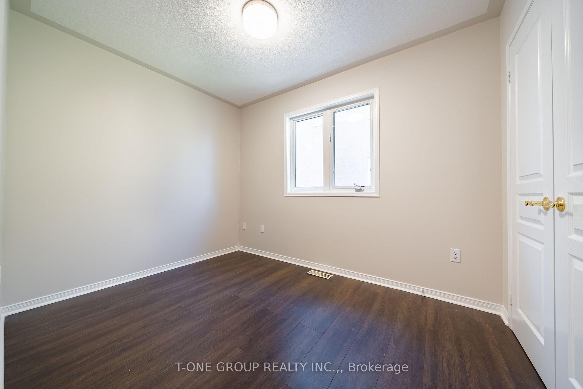 Photo 22 of 55 Rainbow Valley Crescent, Markham, Greensborough — HOMEH