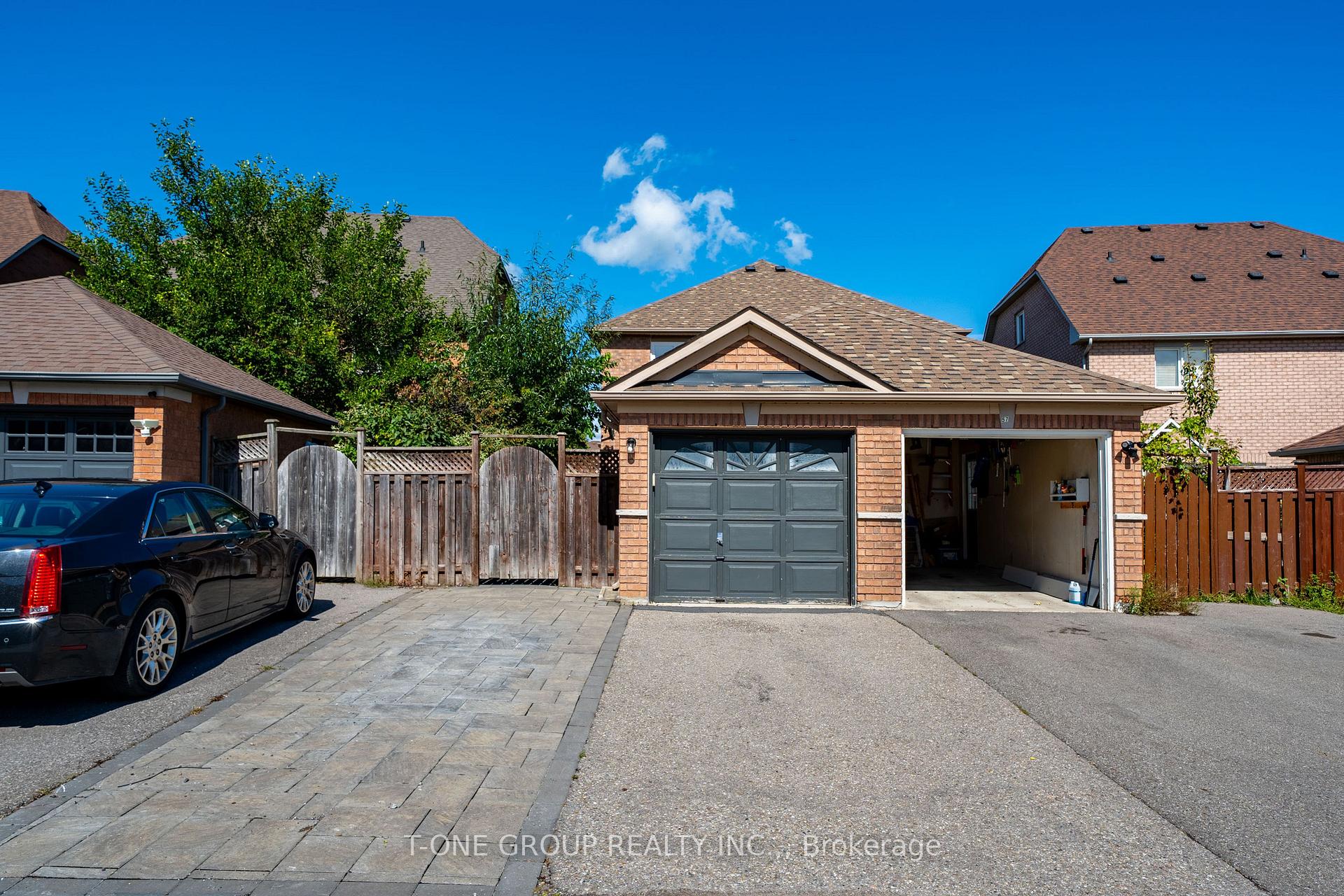 Photo 40 of 55 Rainbow Valley Crescent, Markham, Greensborough — HOMEH