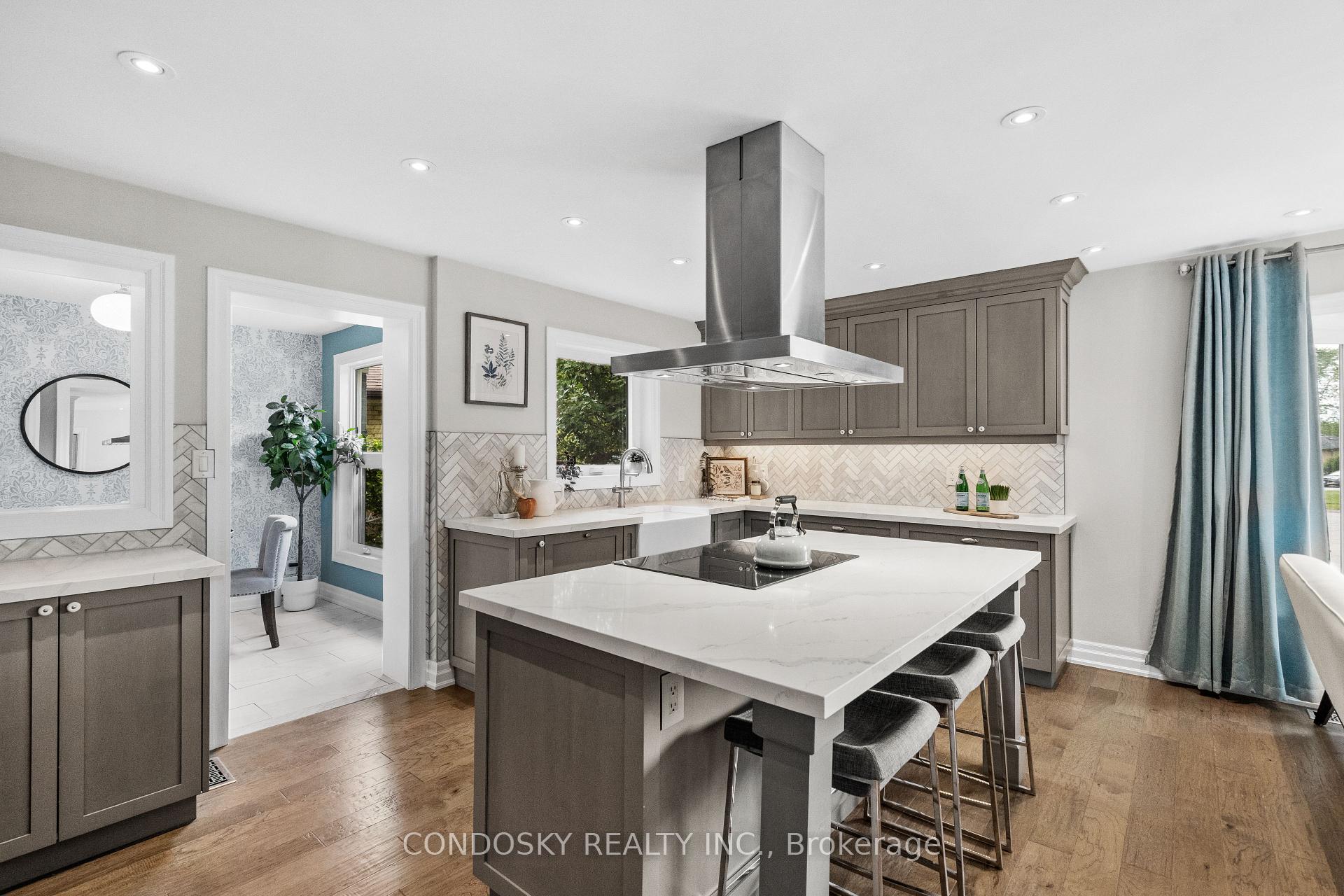 Photo 2 of 15 Gibbons Place, Halton Hills, Georgetown — HOMEH