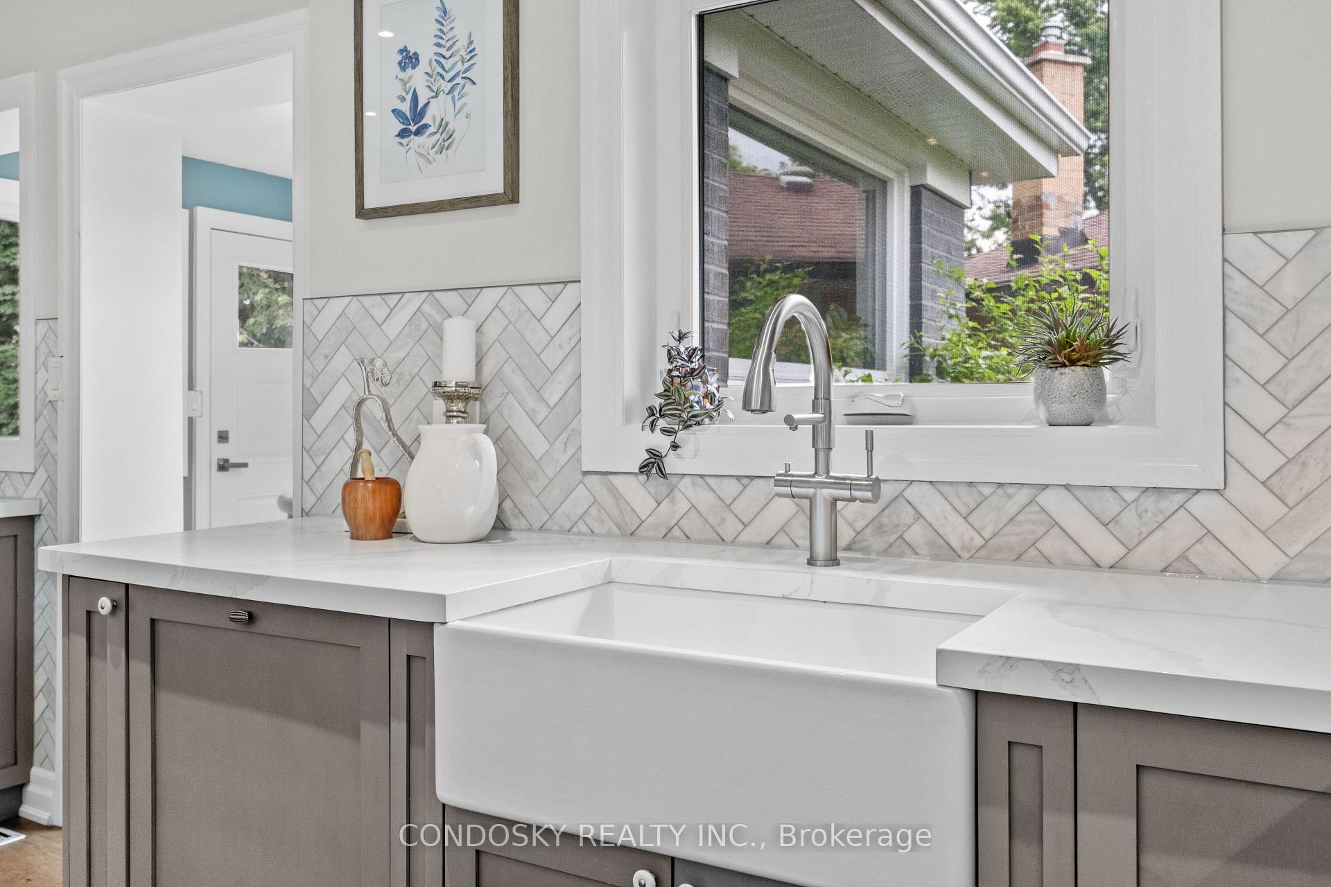 Photo 6 of 15 Gibbons Place, Halton Hills, Georgetown — HOMEH