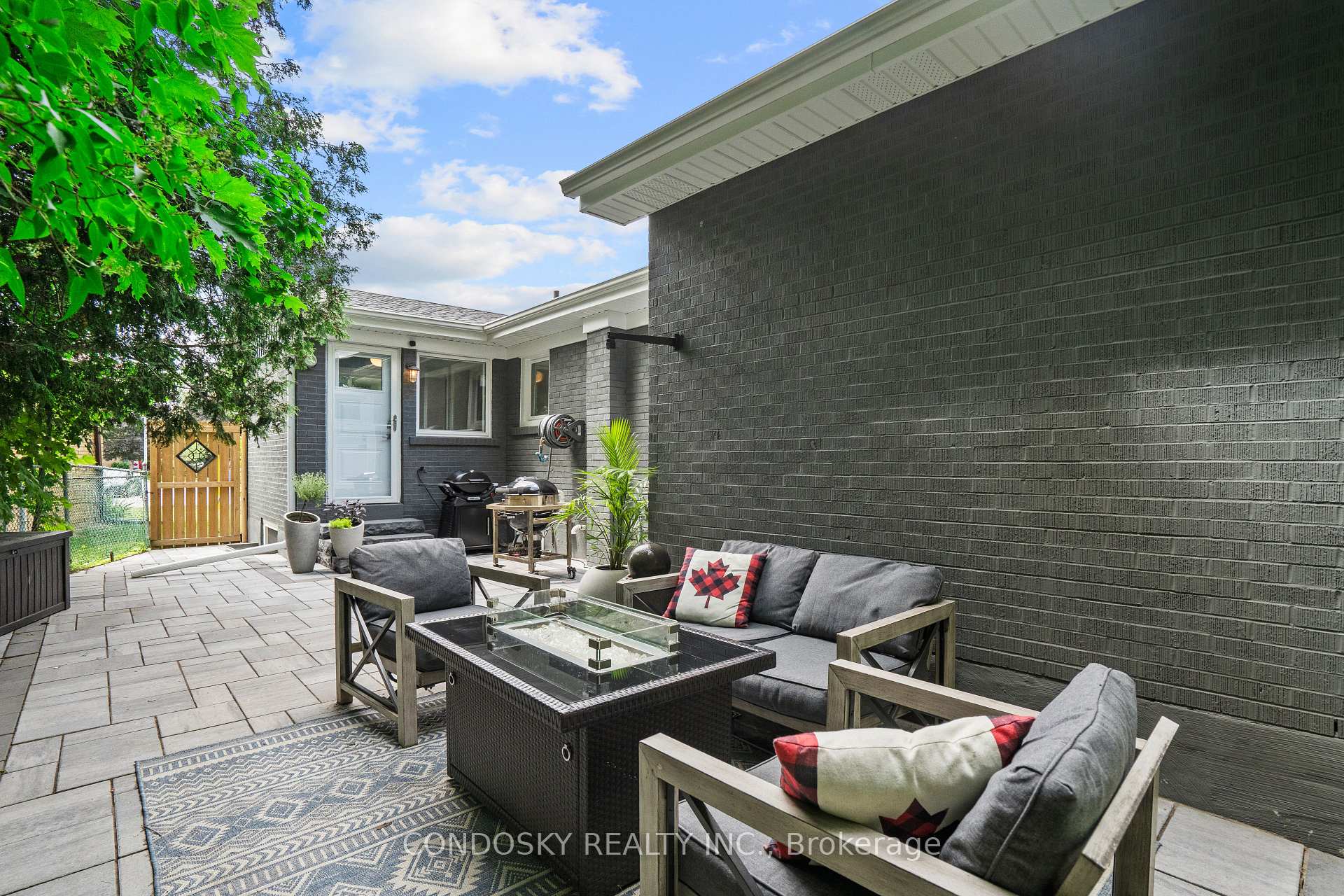 Photo 44 of 15 Gibbons Place, Halton Hills, Georgetown — HOMEH