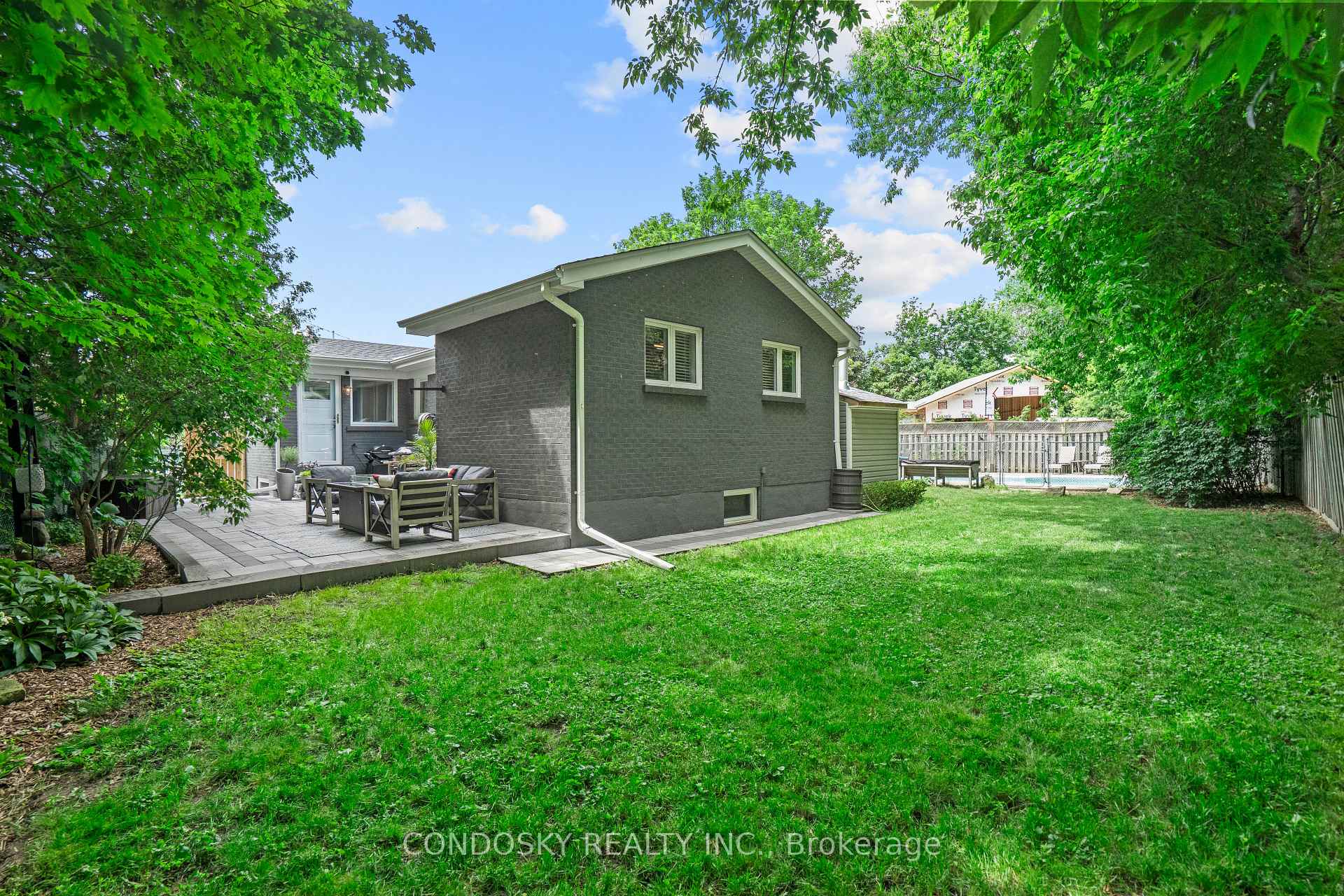 Photo 47 of 15 Gibbons Place, Halton Hills, Georgetown — HOMEH