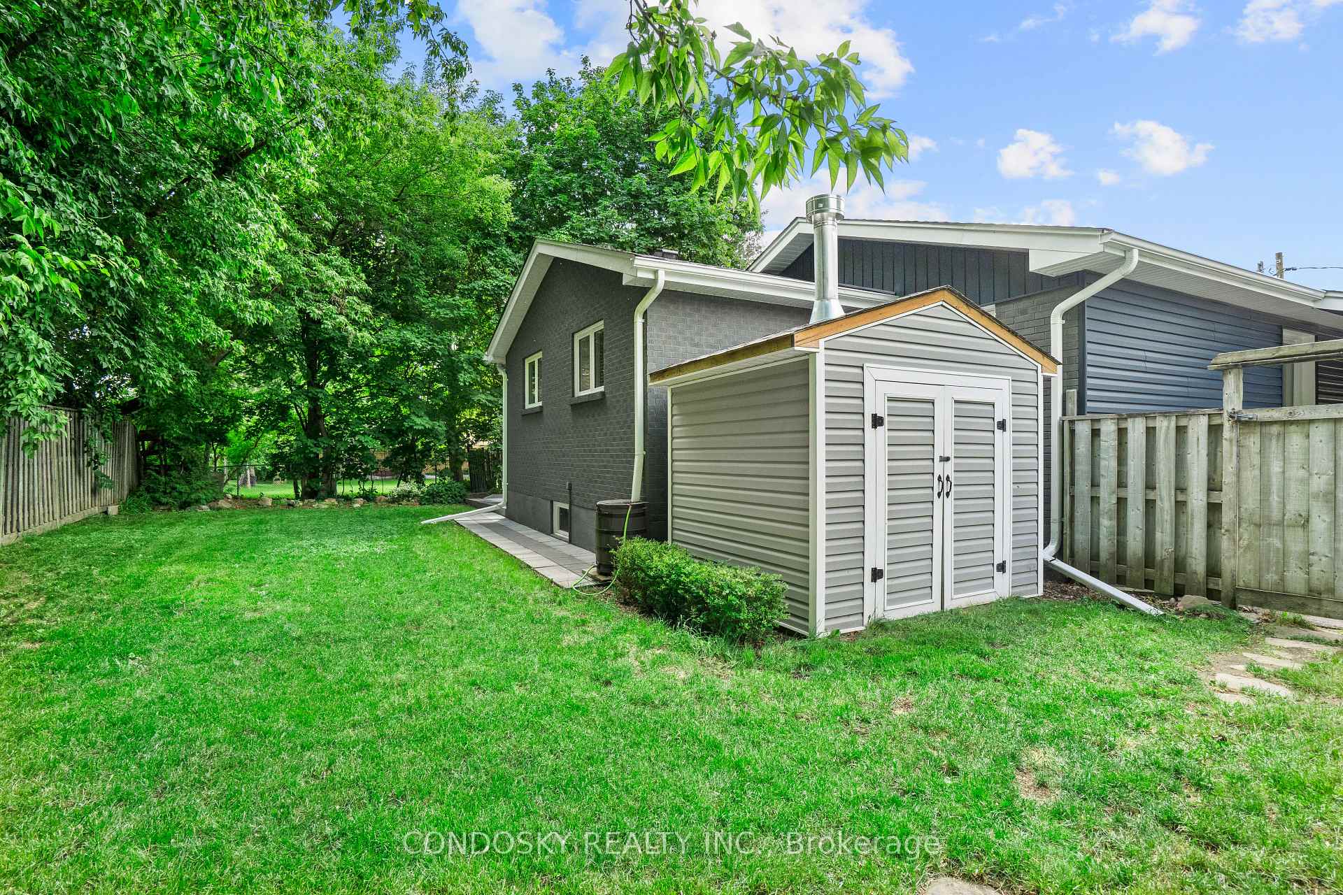 Photo 48 of 15 Gibbons Place, Halton Hills, Georgetown — HOMEH