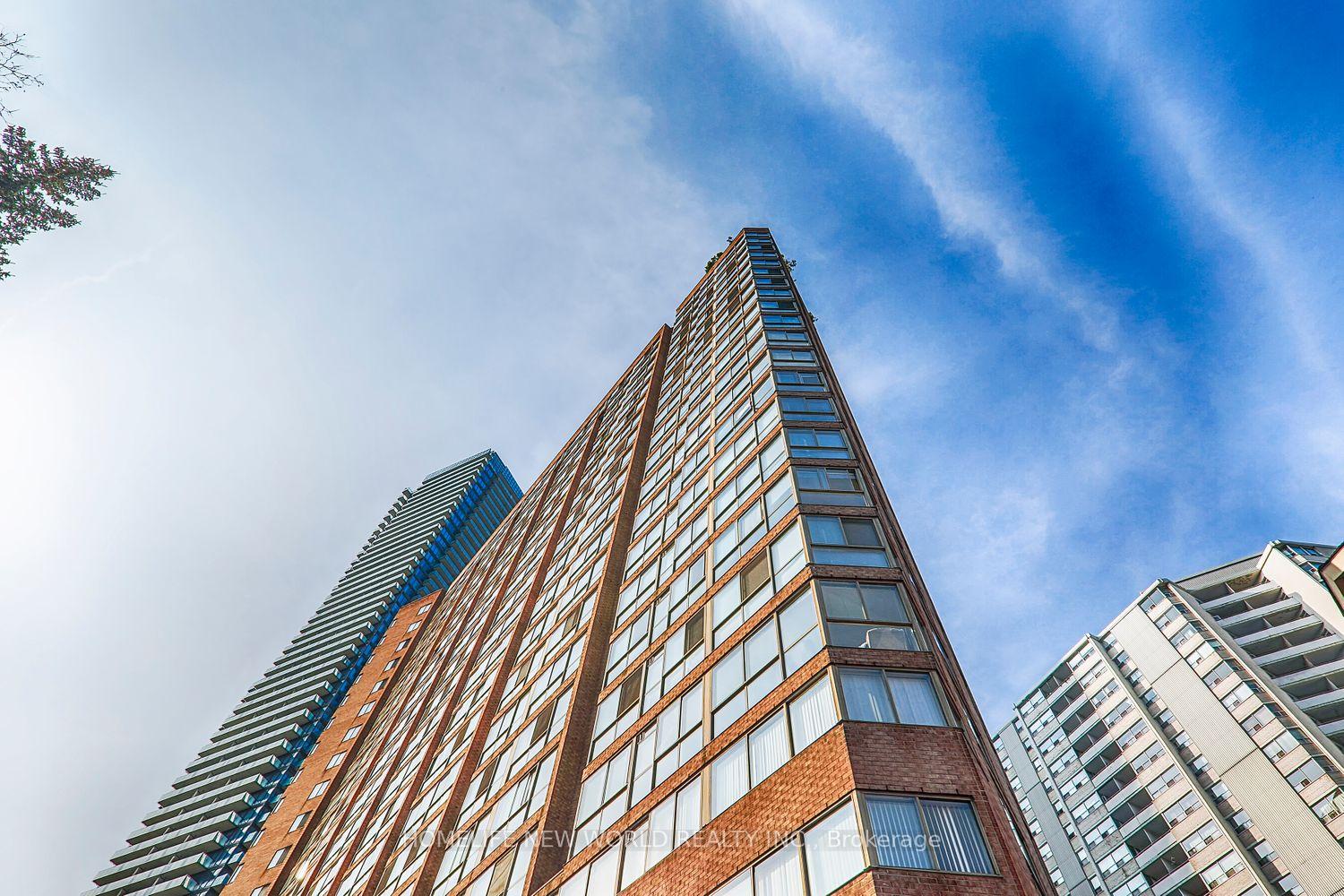 Front of Unit 610, 1055 Bay Street