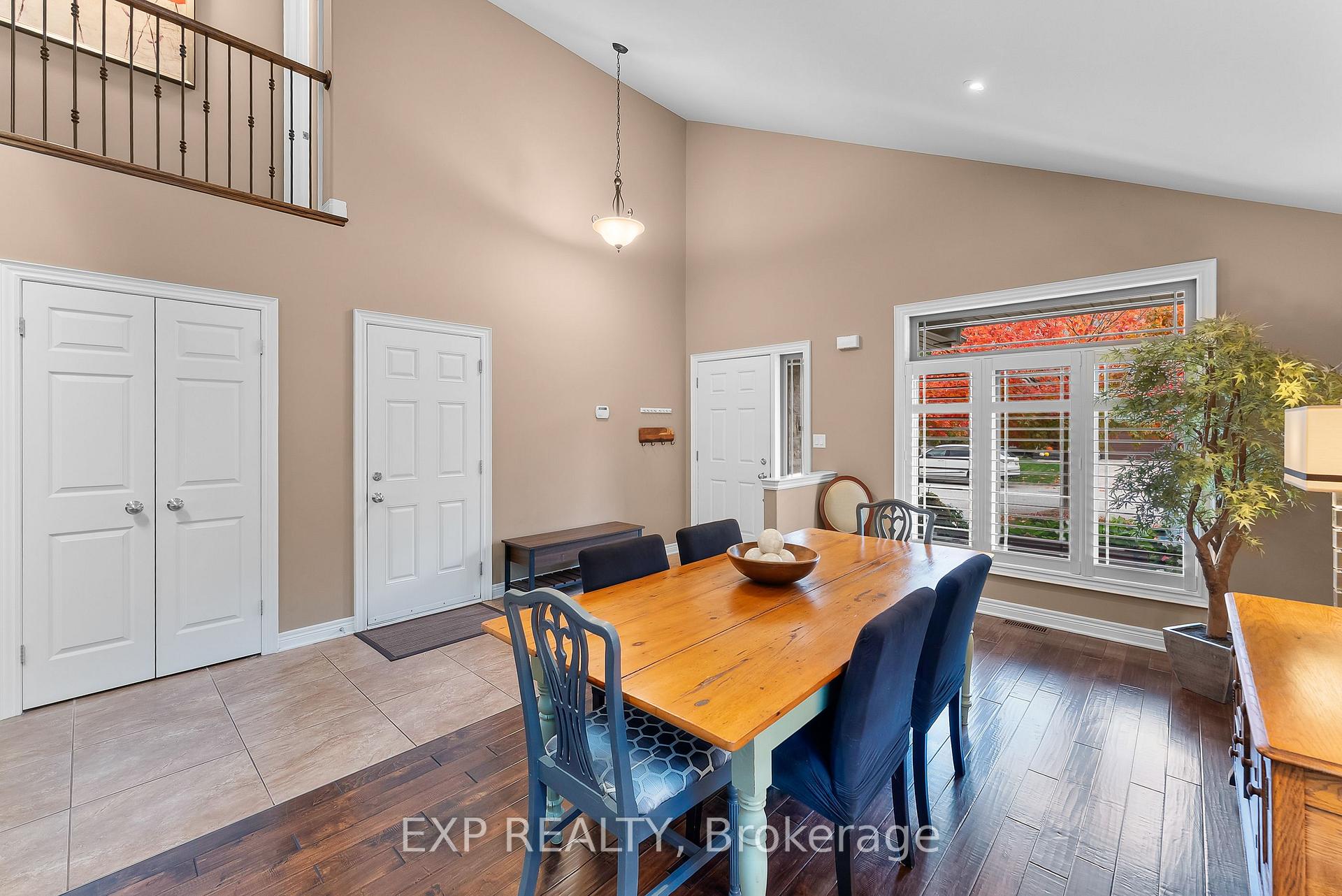 Photo 7 of 9148 Tapestry Court, Niagara Falls, Forestview — HOMEH