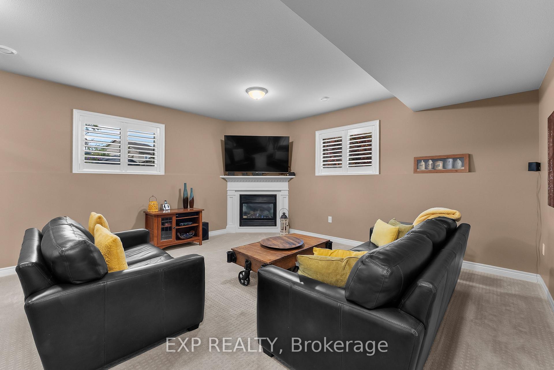 Photo 26 of 9148 Tapestry Court, Niagara Falls, Forestview — HOMEH