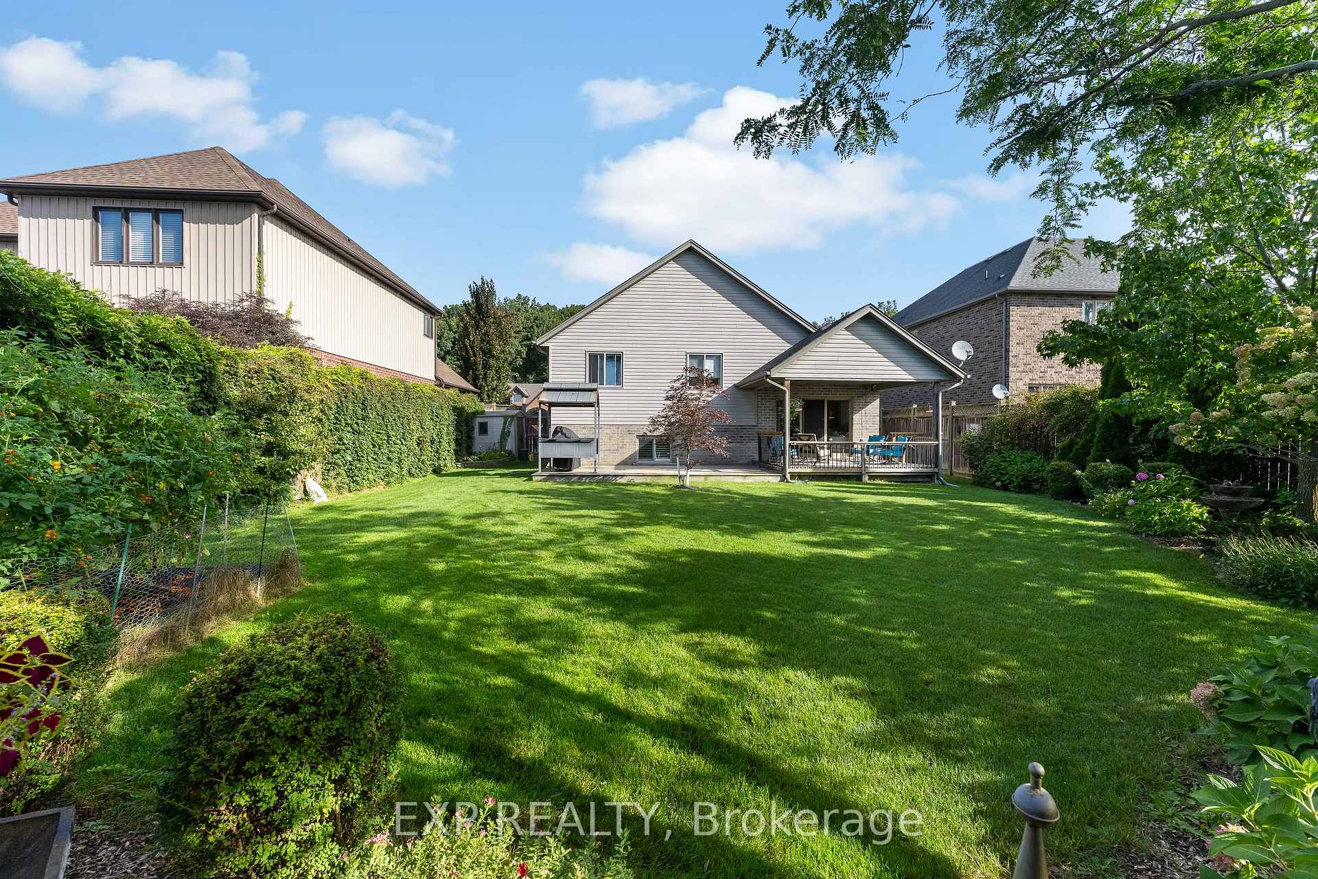 Photo 33 of 9148 Tapestry Court, Niagara Falls, Forestview — HOMEH