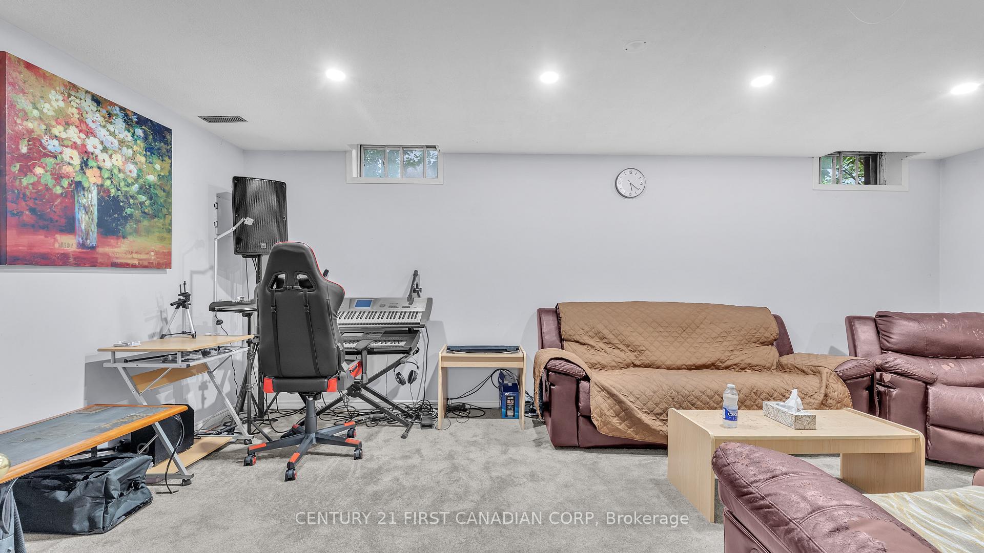 Photo 23 of 146 Colette Drive, London, South X — HOMEH