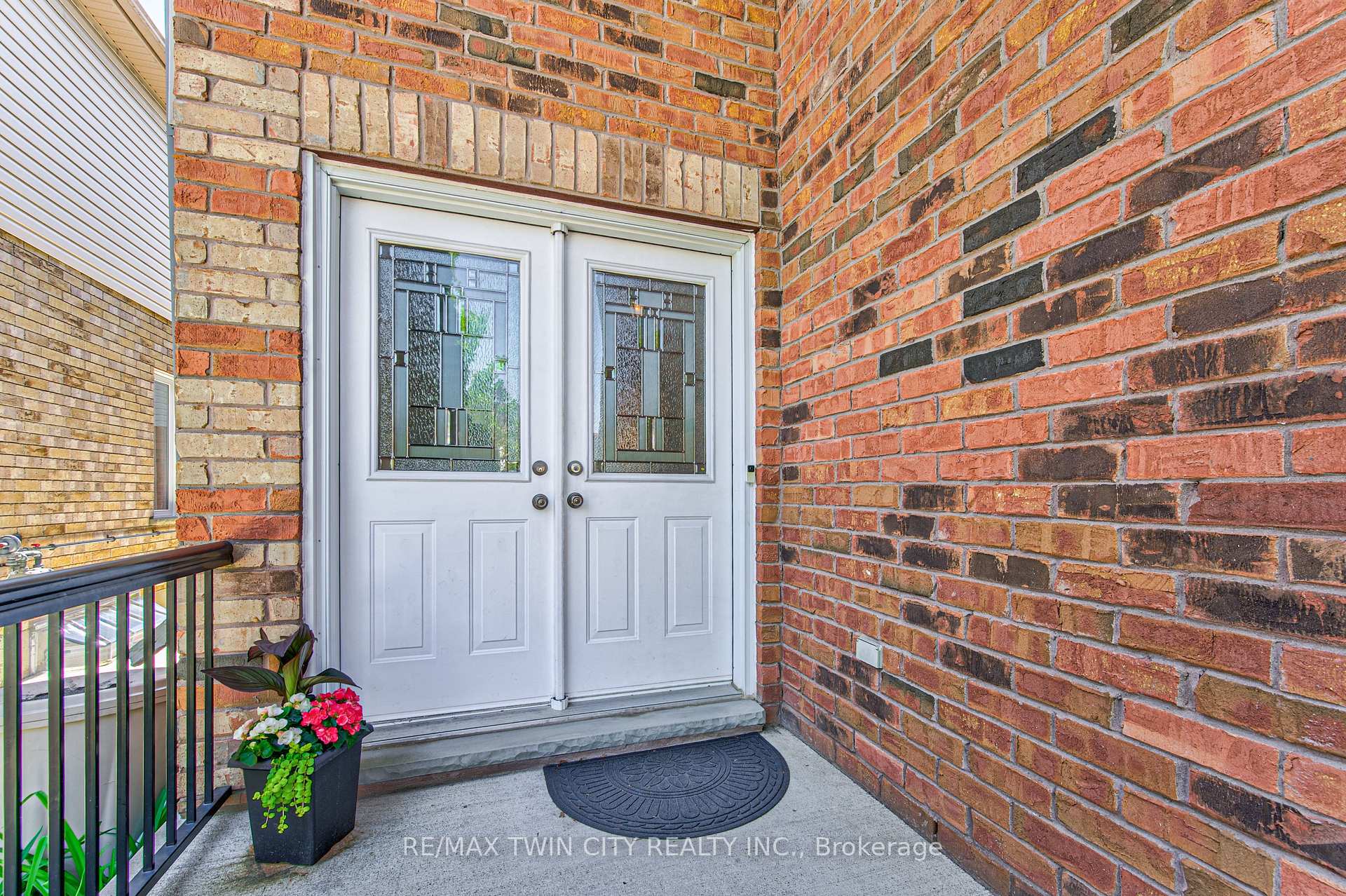 Photo 4 of 87 Steepleridge Street, Kitchener, Doon South — HOMEH