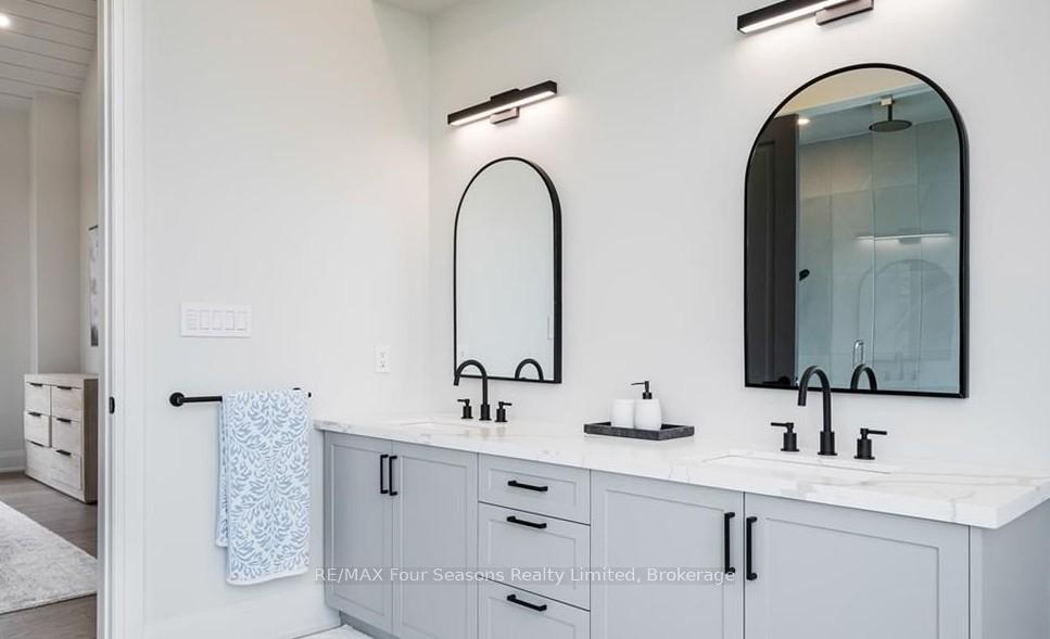 Photo 24 of 132 Dorothy Drive, Blue Mountains — HOMEH