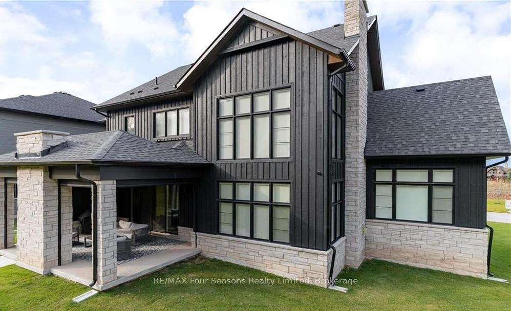 Photo 39 of 132 Dorothy Drive, Blue Mountains — HOMEH
