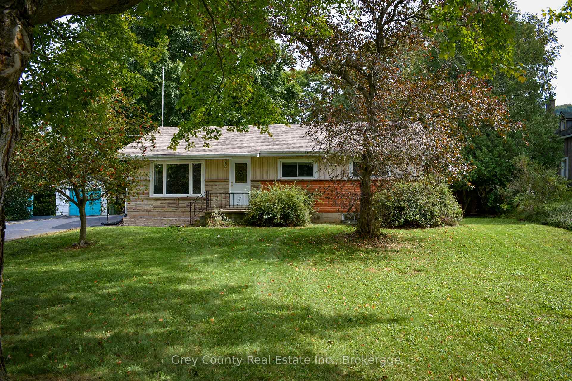 Photo of 235341 Grey 13 Road
