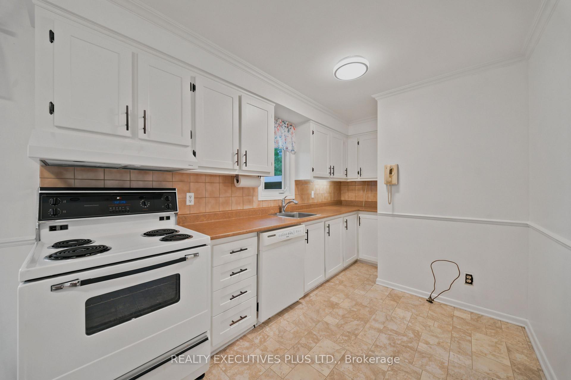 Photo 11 of 2593 Cleroux Crescent, Ottawa, Blackburn Hamlet (South) — HOMEH