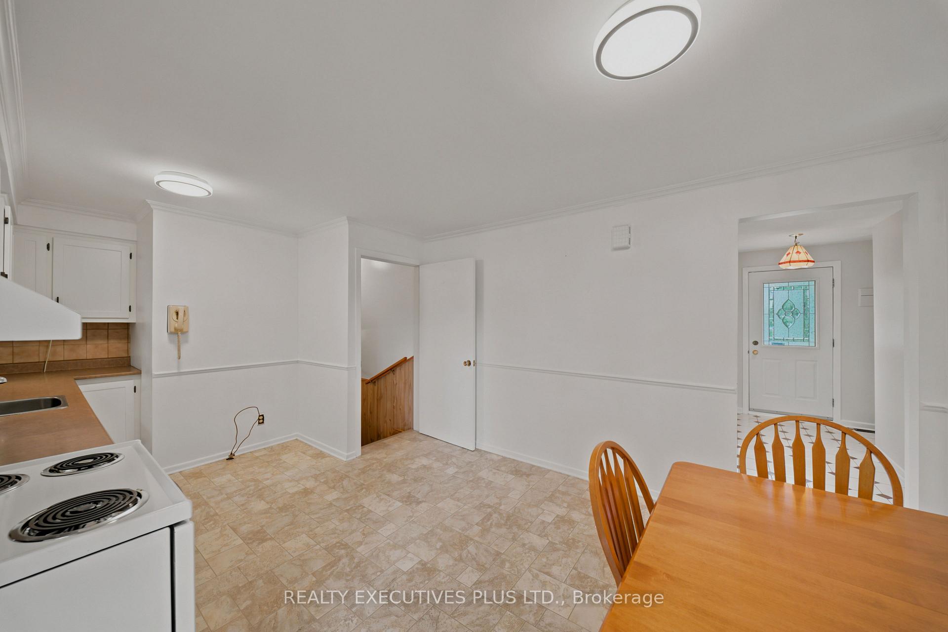 Photo 12 of 2593 Cleroux Crescent, Ottawa, Blackburn Hamlet (South) — HOMEH