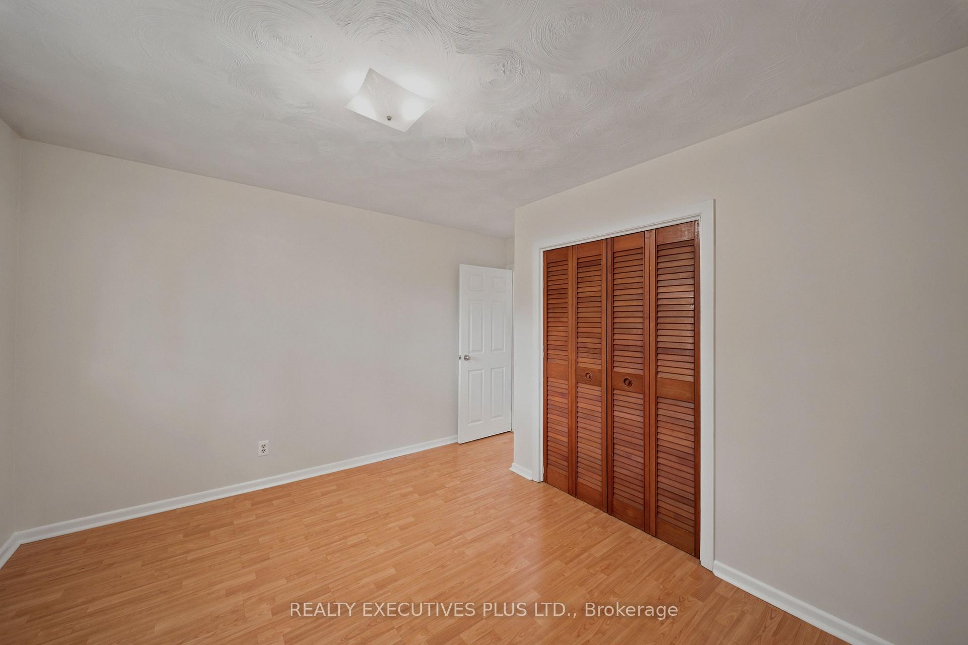 Photo 18 of 2593 Cleroux Crescent, Ottawa, Blackburn Hamlet (South) — HOMEH