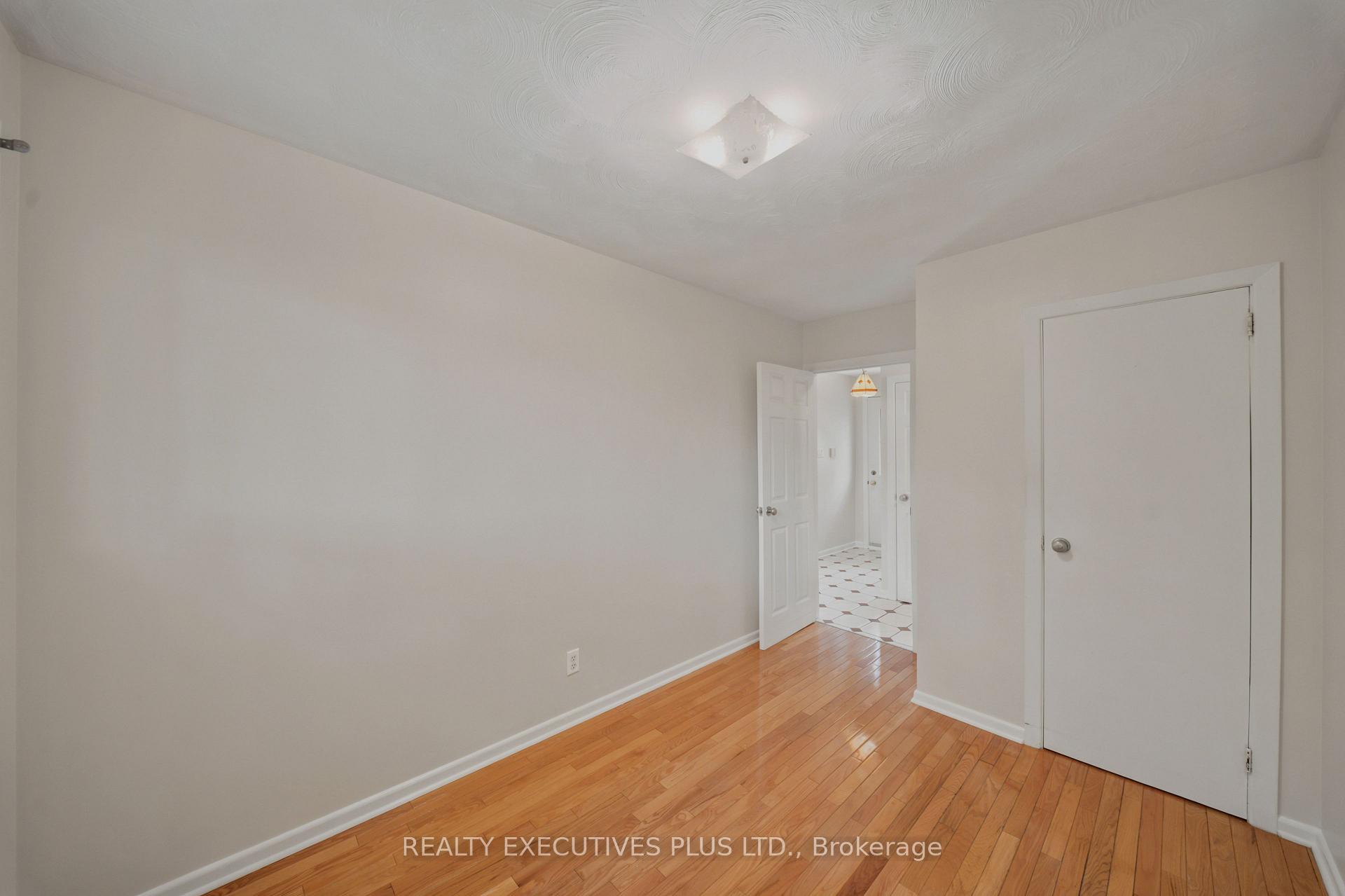 Photo 20 of 2593 Cleroux Crescent, Ottawa, Blackburn Hamlet (South) — HOMEH