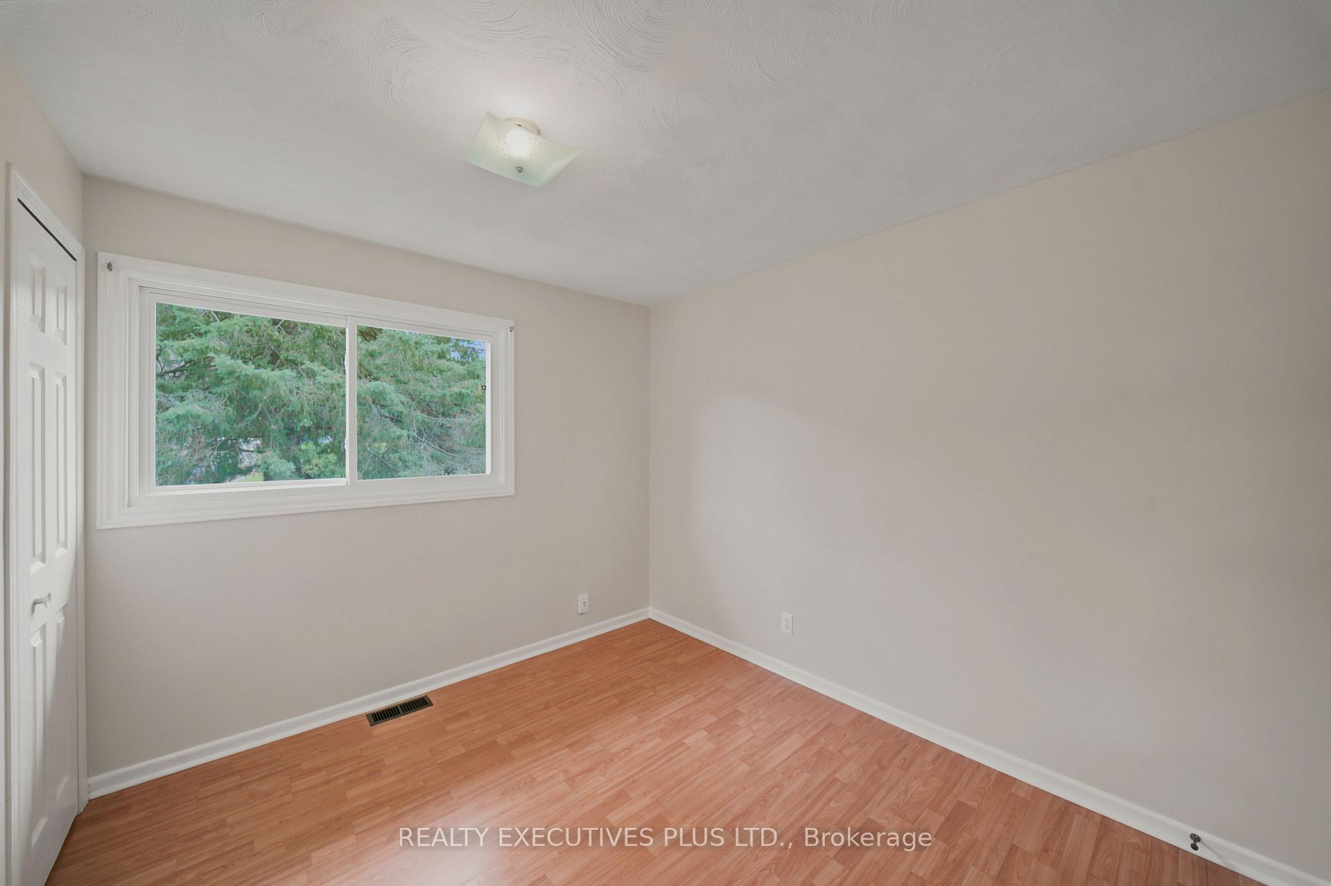 Photo 23 of 2593 Cleroux Crescent, Ottawa, Blackburn Hamlet (South) — HOMEH