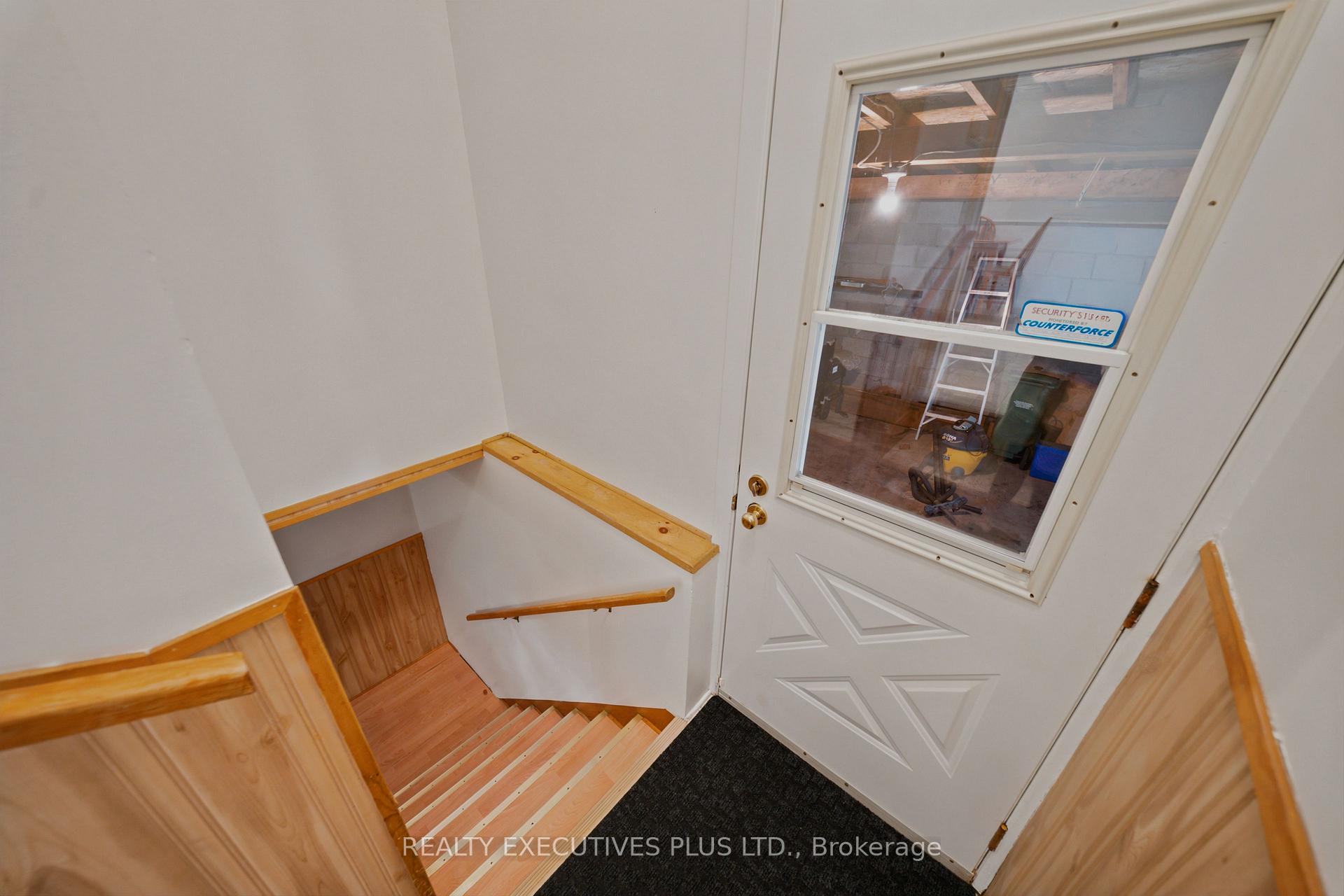 Photo 24 of 2593 Cleroux Crescent, Ottawa, Blackburn Hamlet (South) — HOMEH