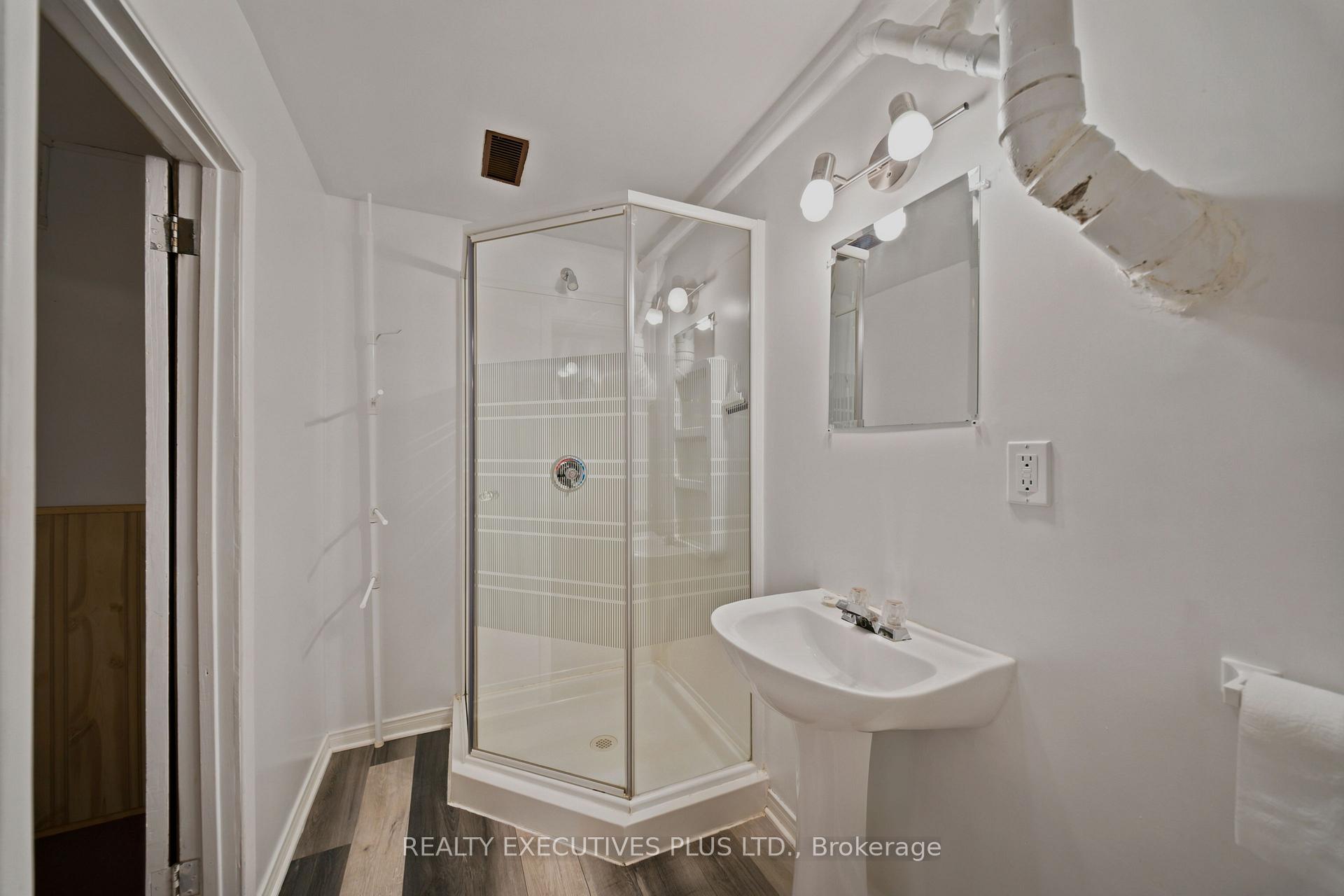 Photo 30 of 2593 Cleroux Crescent, Ottawa, Blackburn Hamlet (South) — HOMEH
