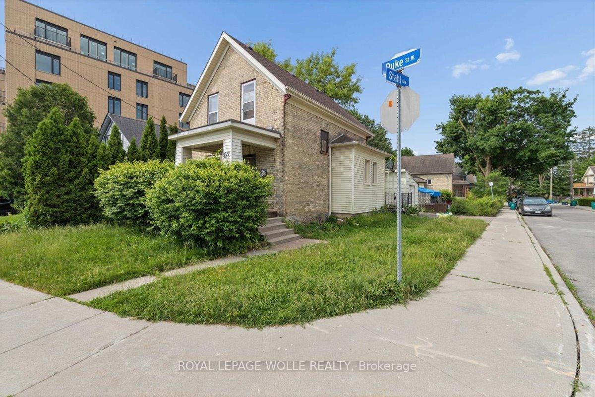 Photo 3 of 427 Duke Street W, Kitchener, Mount Hope Huron Park — HOMEH