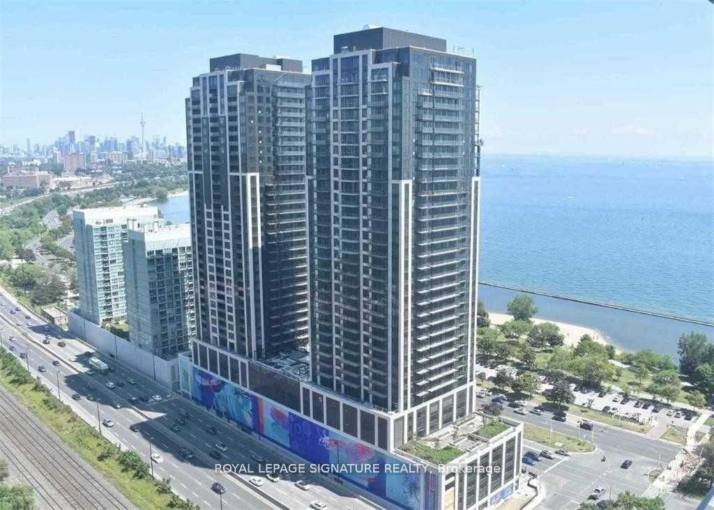 Front of Unit 2115, 1926 Lake Shore Boulevard W